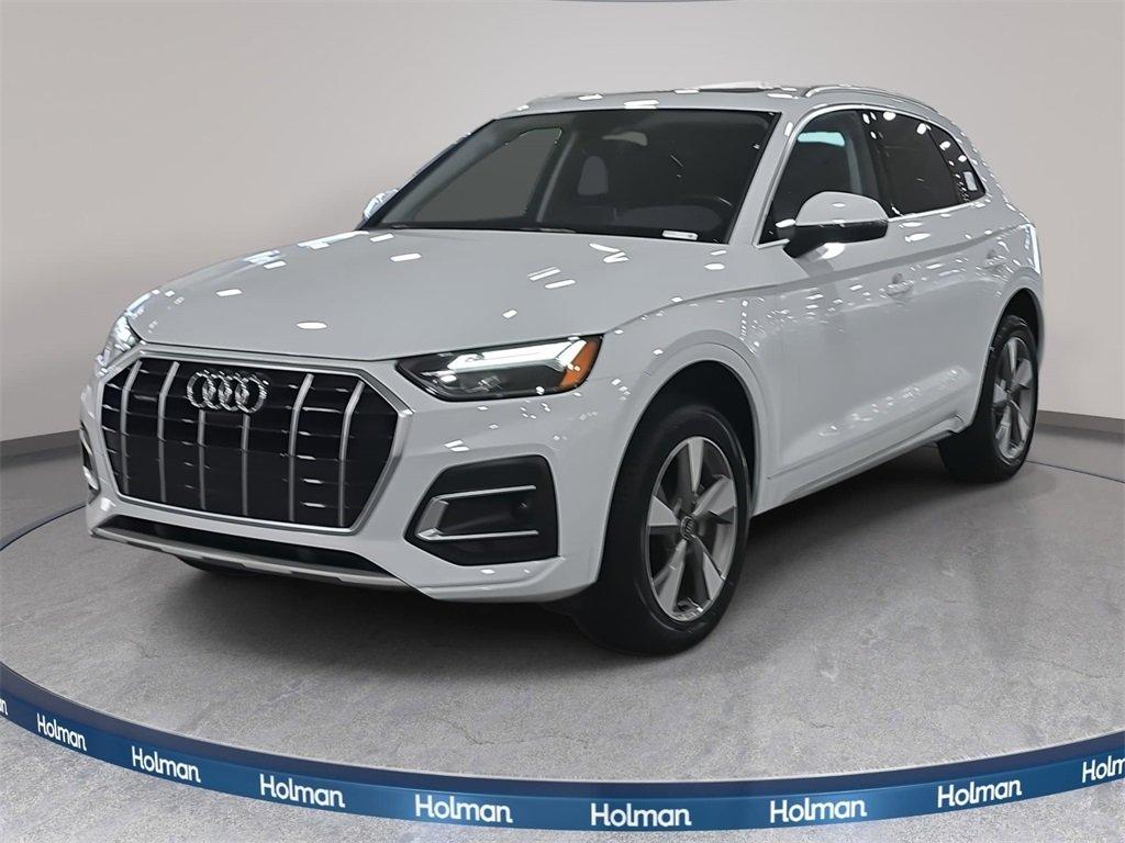 Audi Q5 40 Premium Plus Quattro 4D Sport Utility - Thumbnail 2