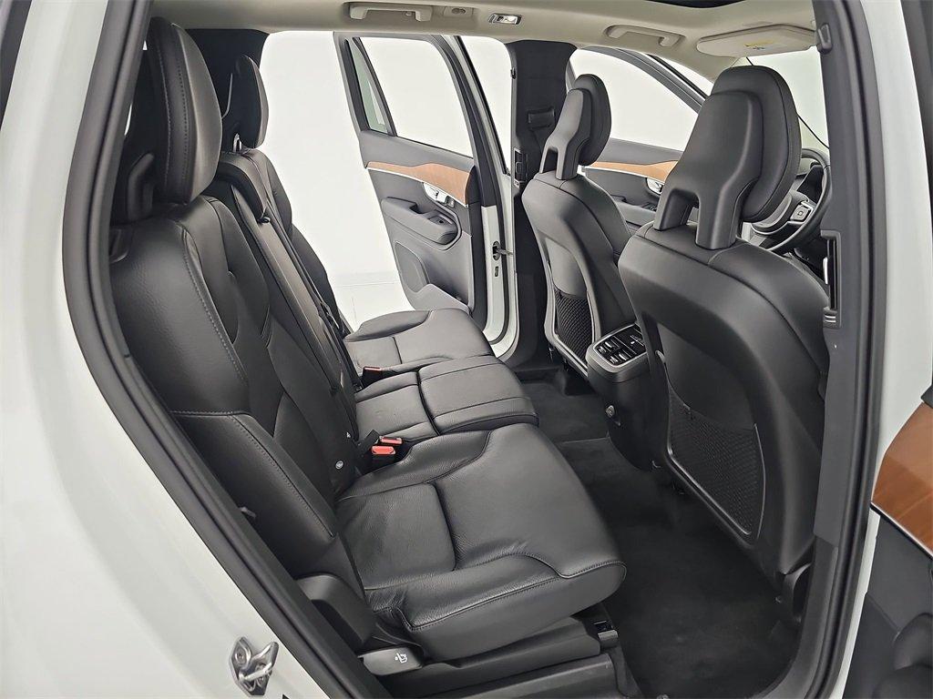 Volvo Xc90 T5 Momentum Awd 4D Sport Utility - Thumbnail 13