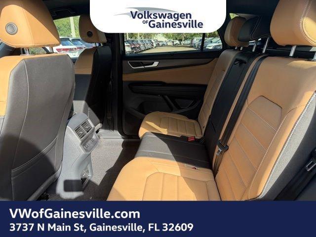 Volkswagen Atlas Cross Sport 2.0T Sel R-Line Black With Navigation & Awd - Thumbnail 8