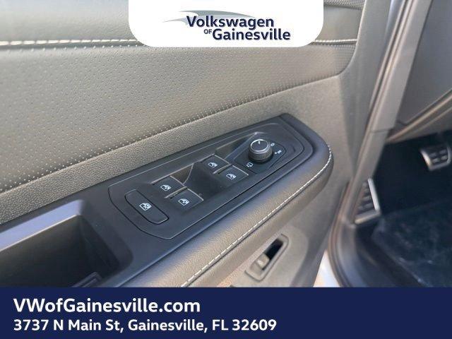 Volkswagen Atlas Cross Sport 2.0T Sel Premium R-Line With Navigation & Awd - Thumbnail 14