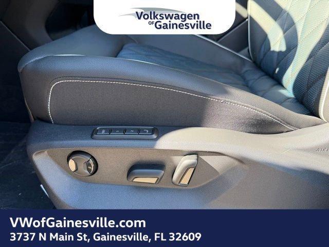 Volkswagen Atlas Cross Sport 2.0T Sel Premium R-Line With Navigation & Awd - Thumbnail 15