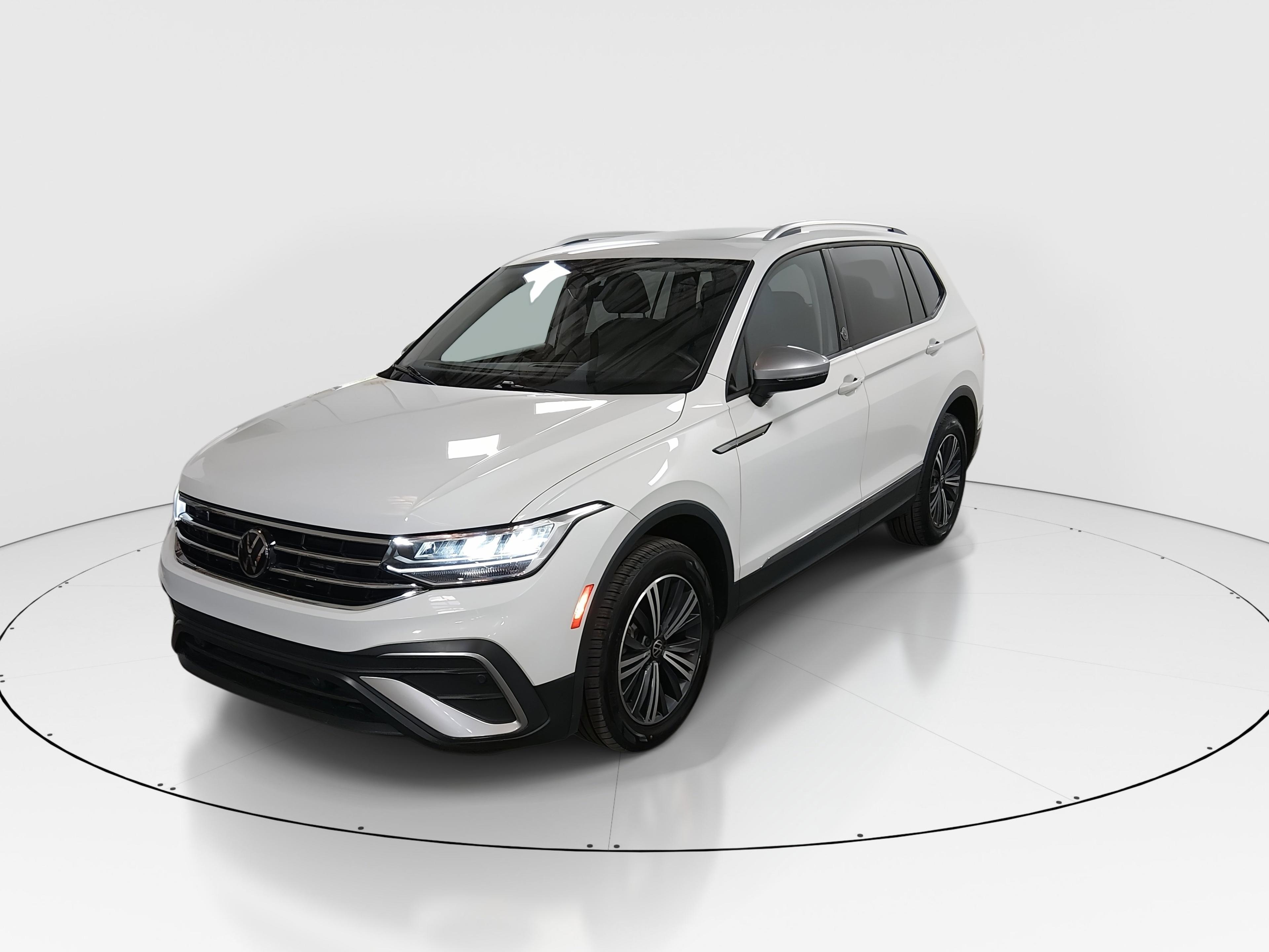 Volkswagen Tiguan 2.0T Wolfsburg Edition Fwd - Thumbnail 3