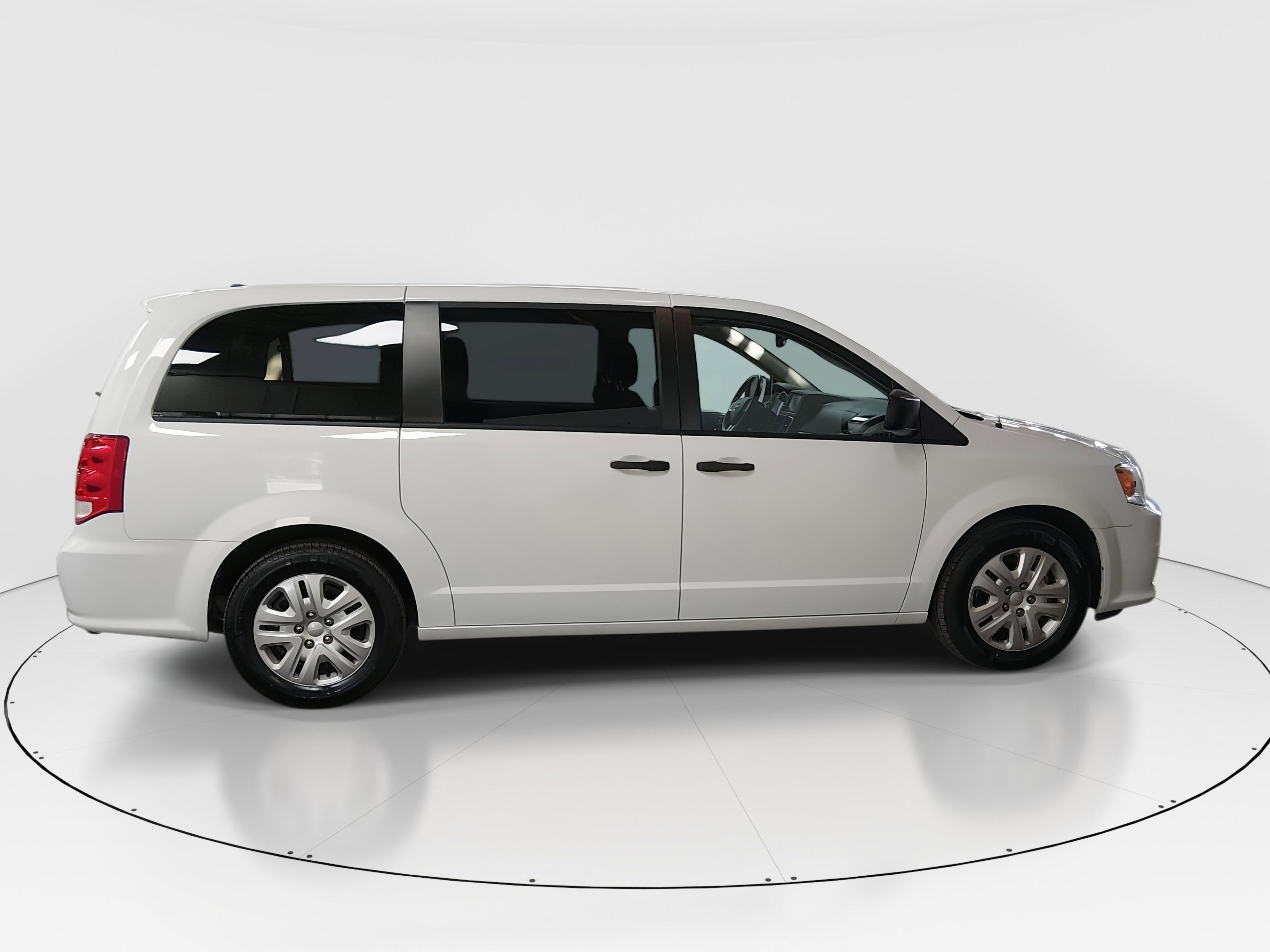 Dodge Grand Caravan - Thumbnail 8