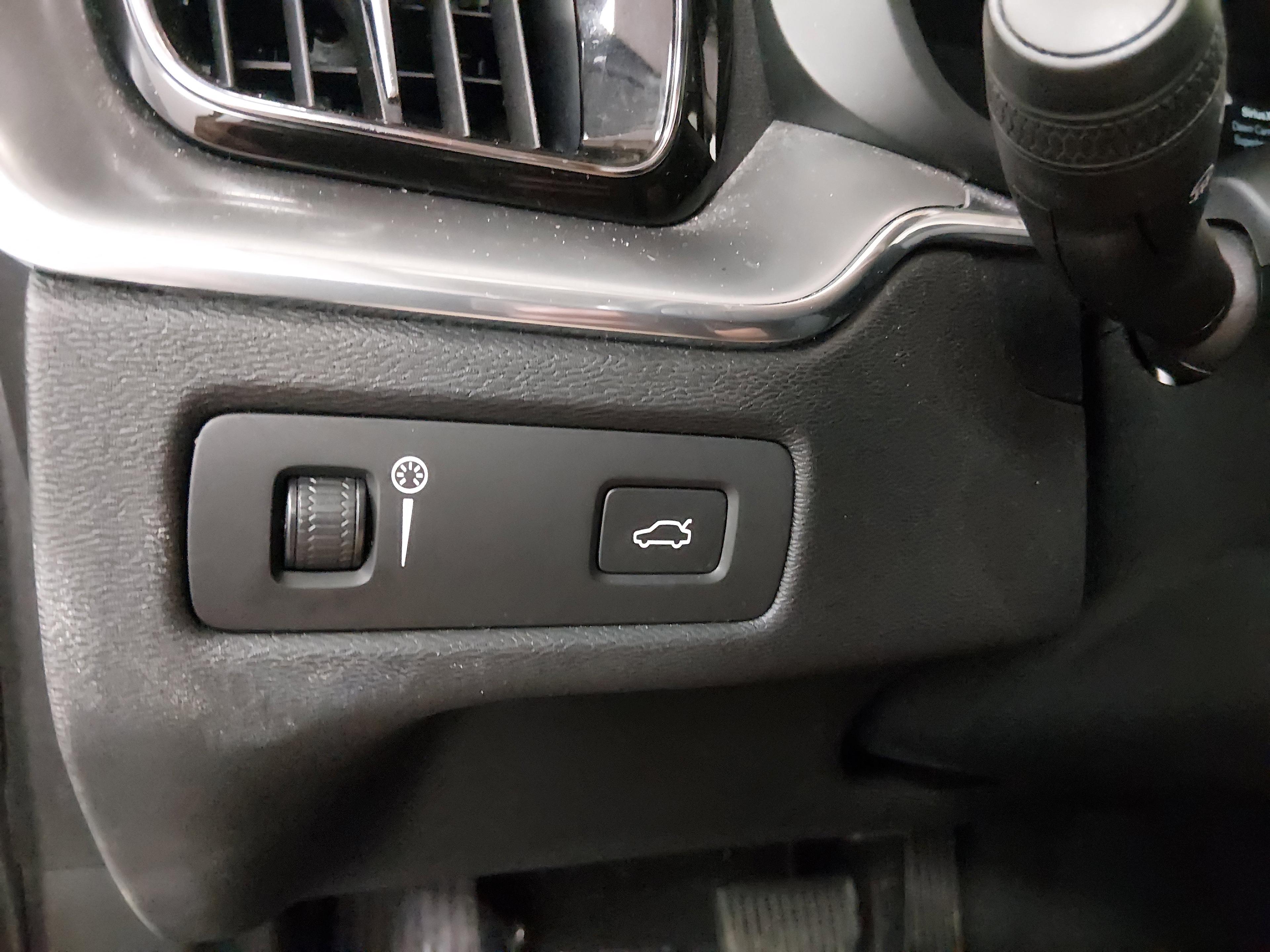 Volvo Xc60 T5 Fwd Momentum - Thumbnail 13