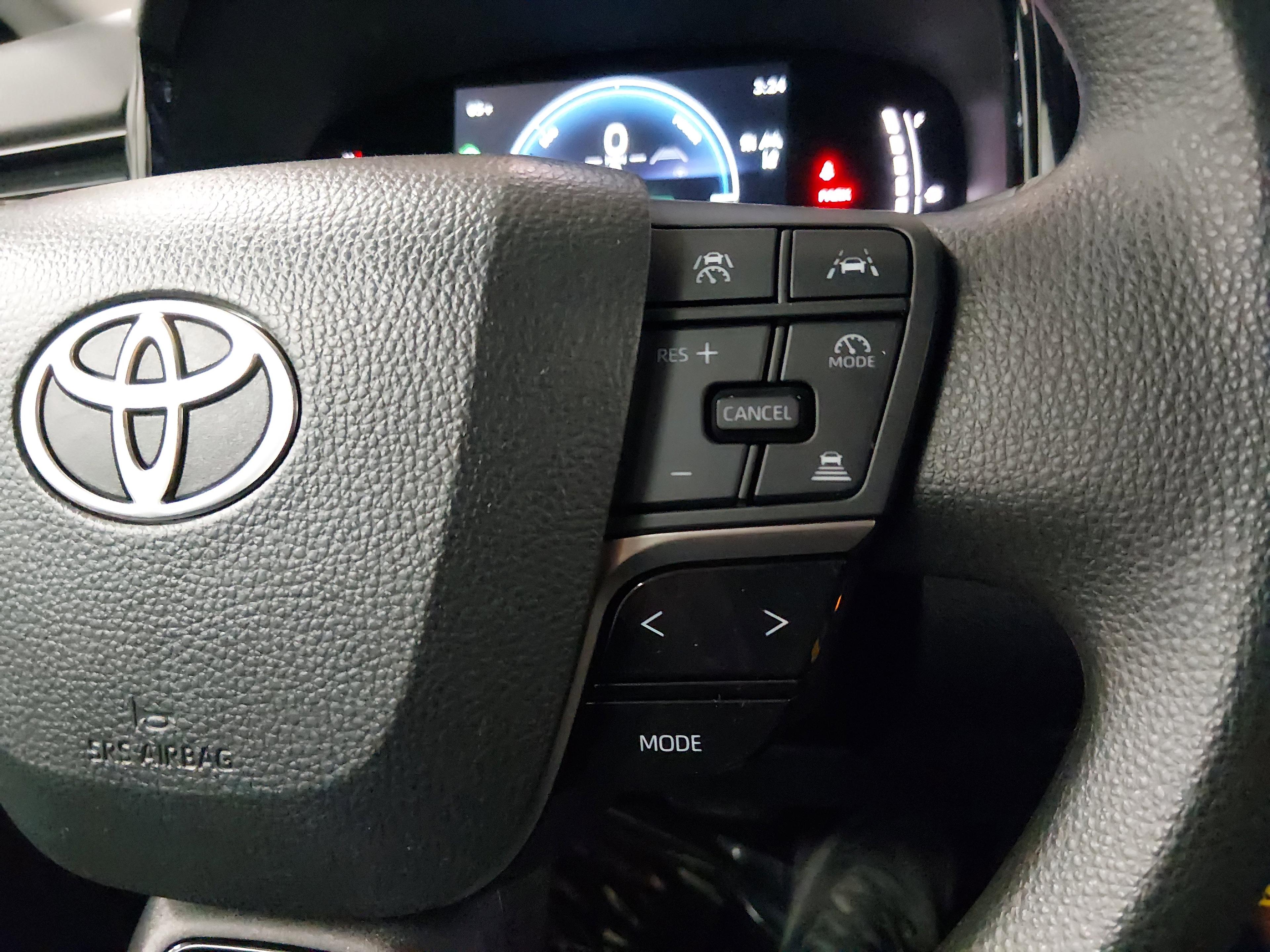 Toyota Camry Le - Thumbnail 19