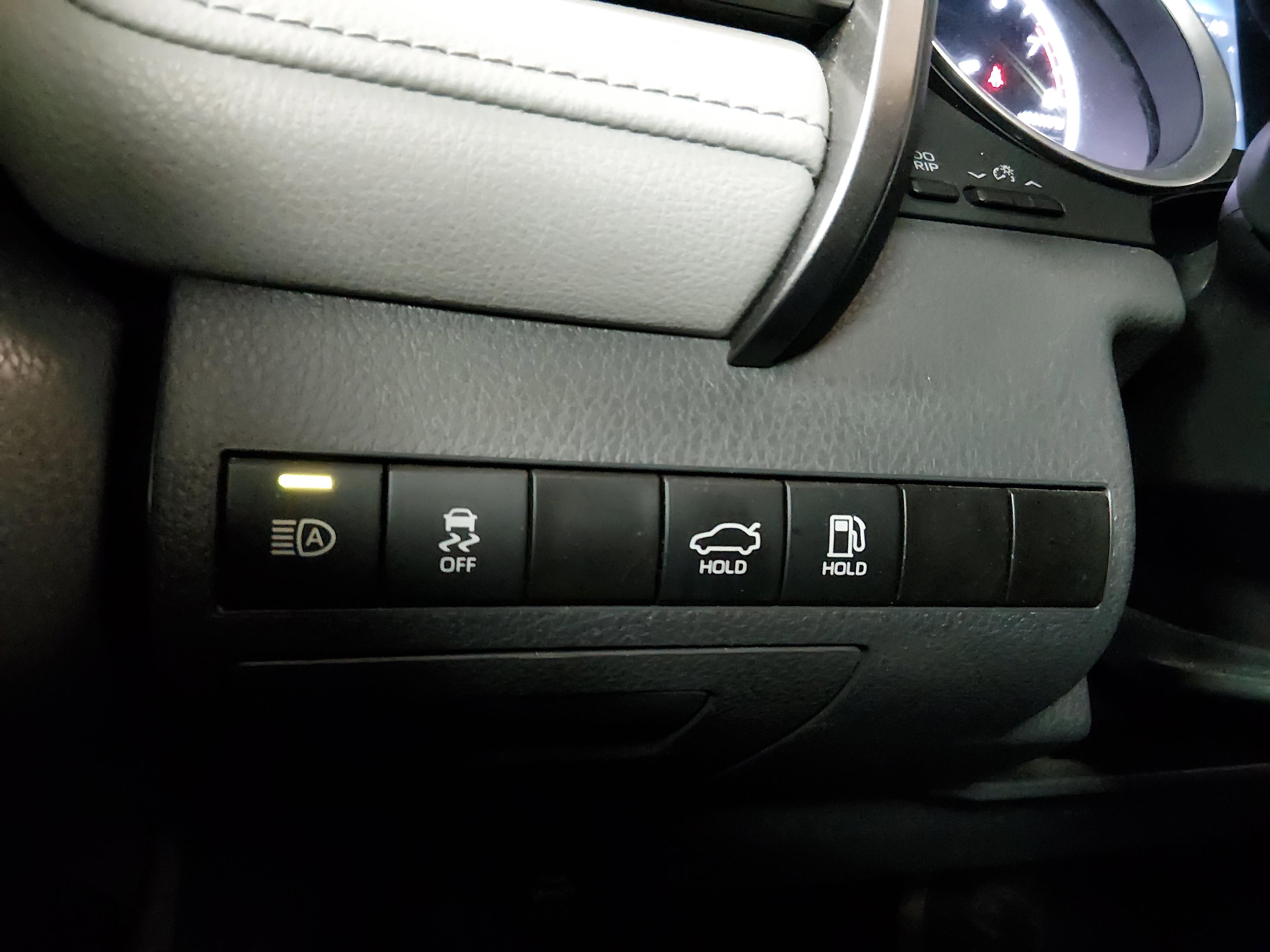 Toyota Camry Le Auto - Thumbnail 13