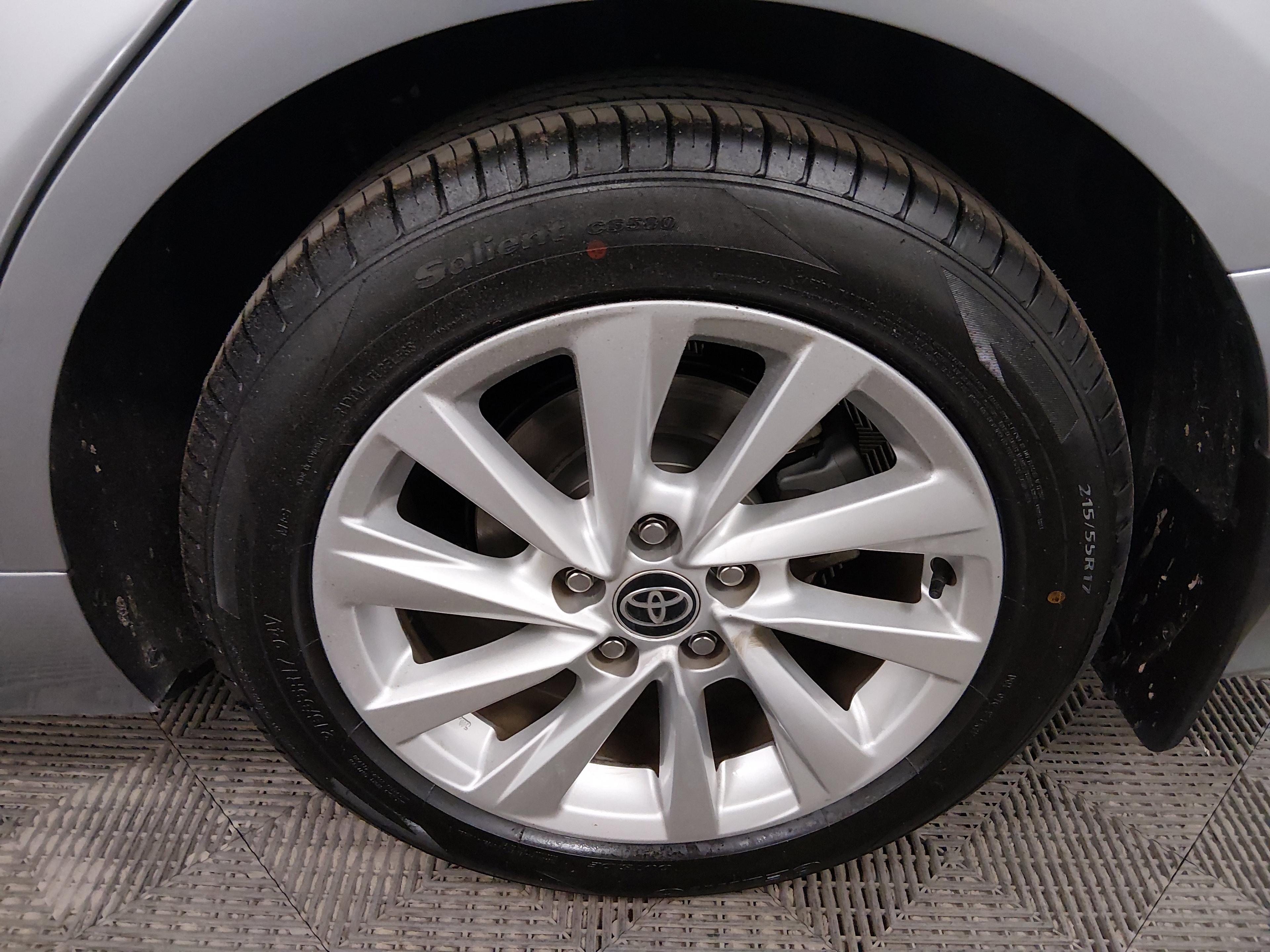 Toyota Camry Le Auto - Thumbnail 10