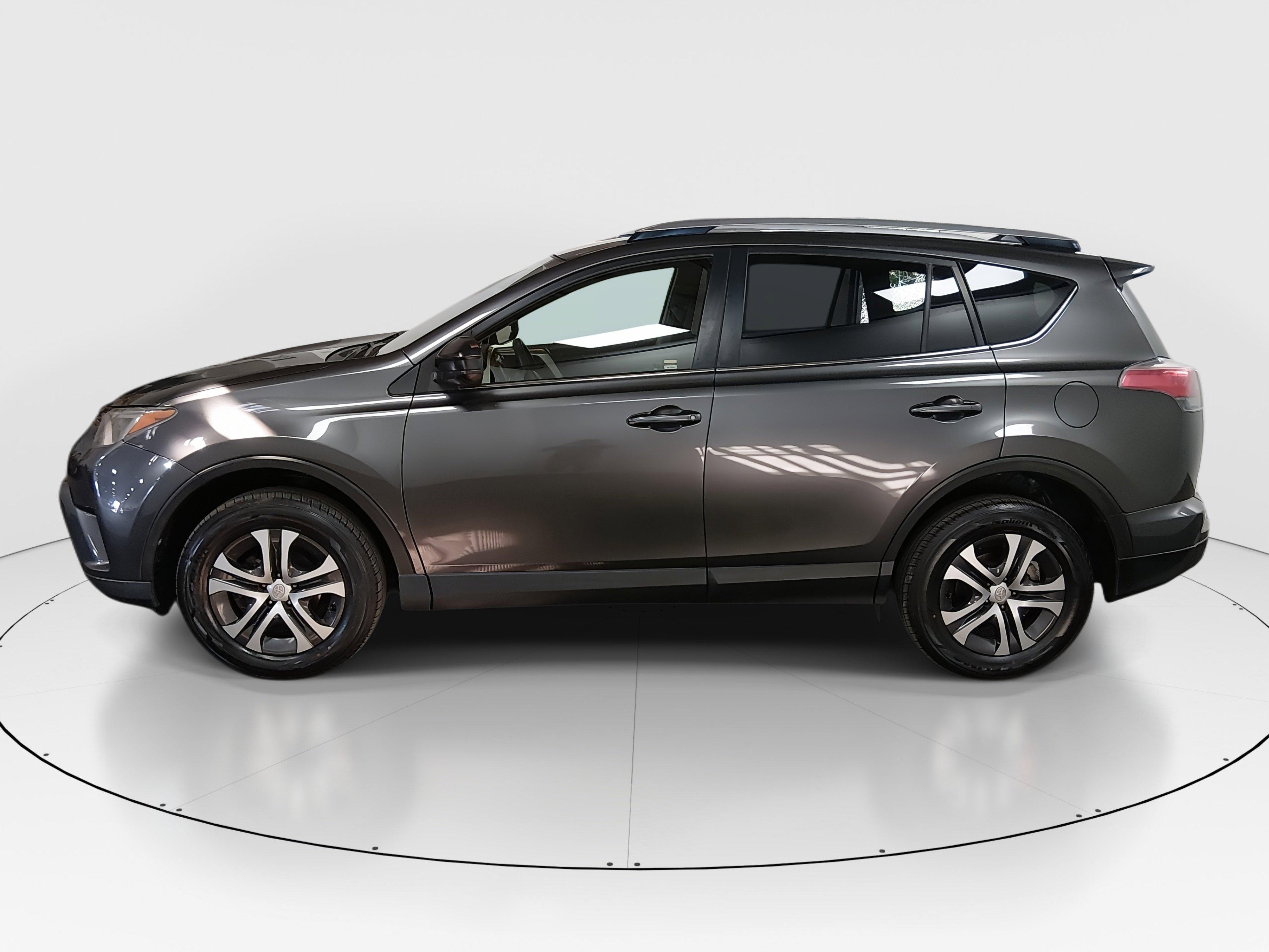 Toyota Rav4 Le Awd - Thumbnail 4