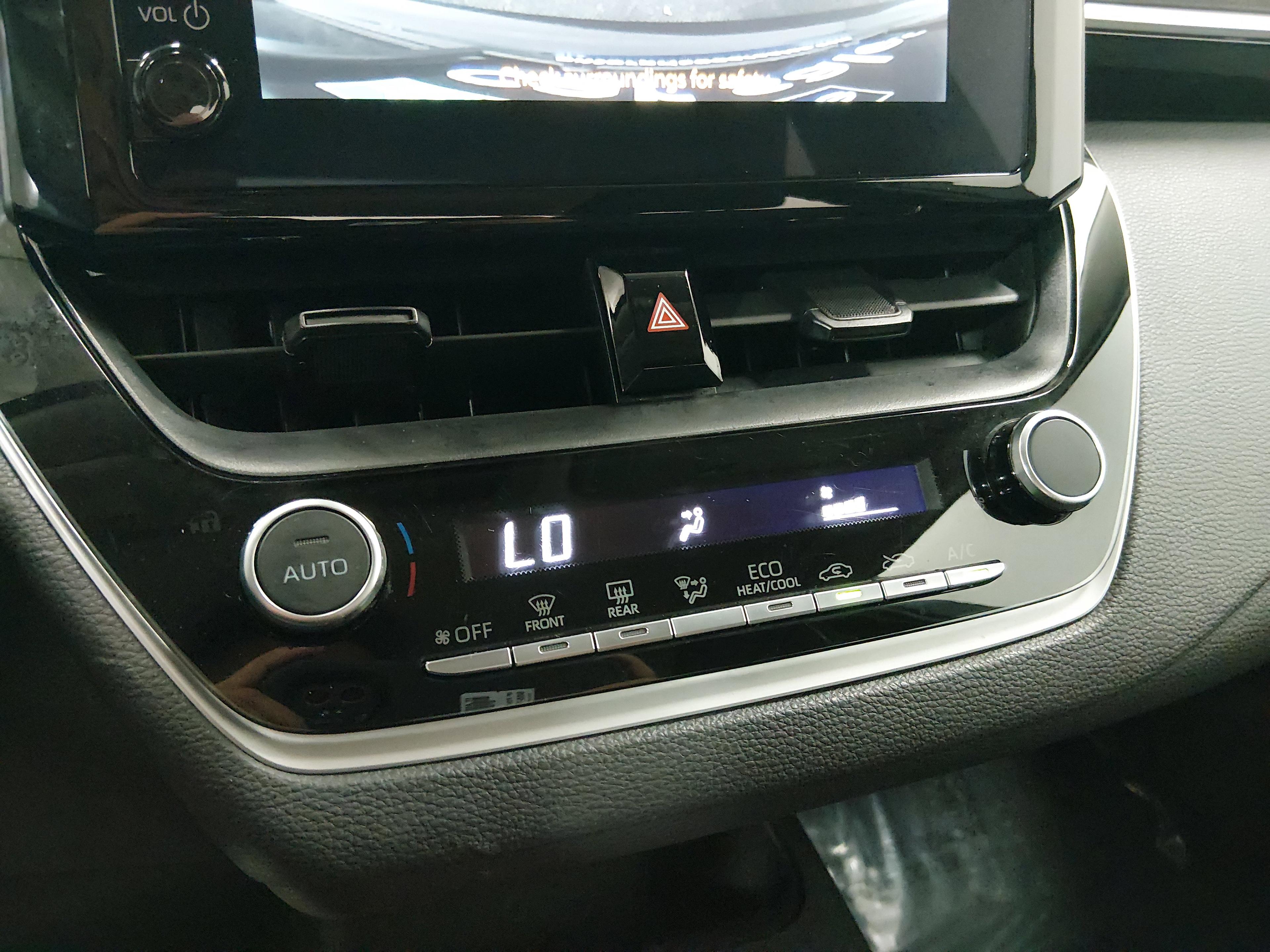 Toyota Corolla Le Cvt - Thumbnail 18