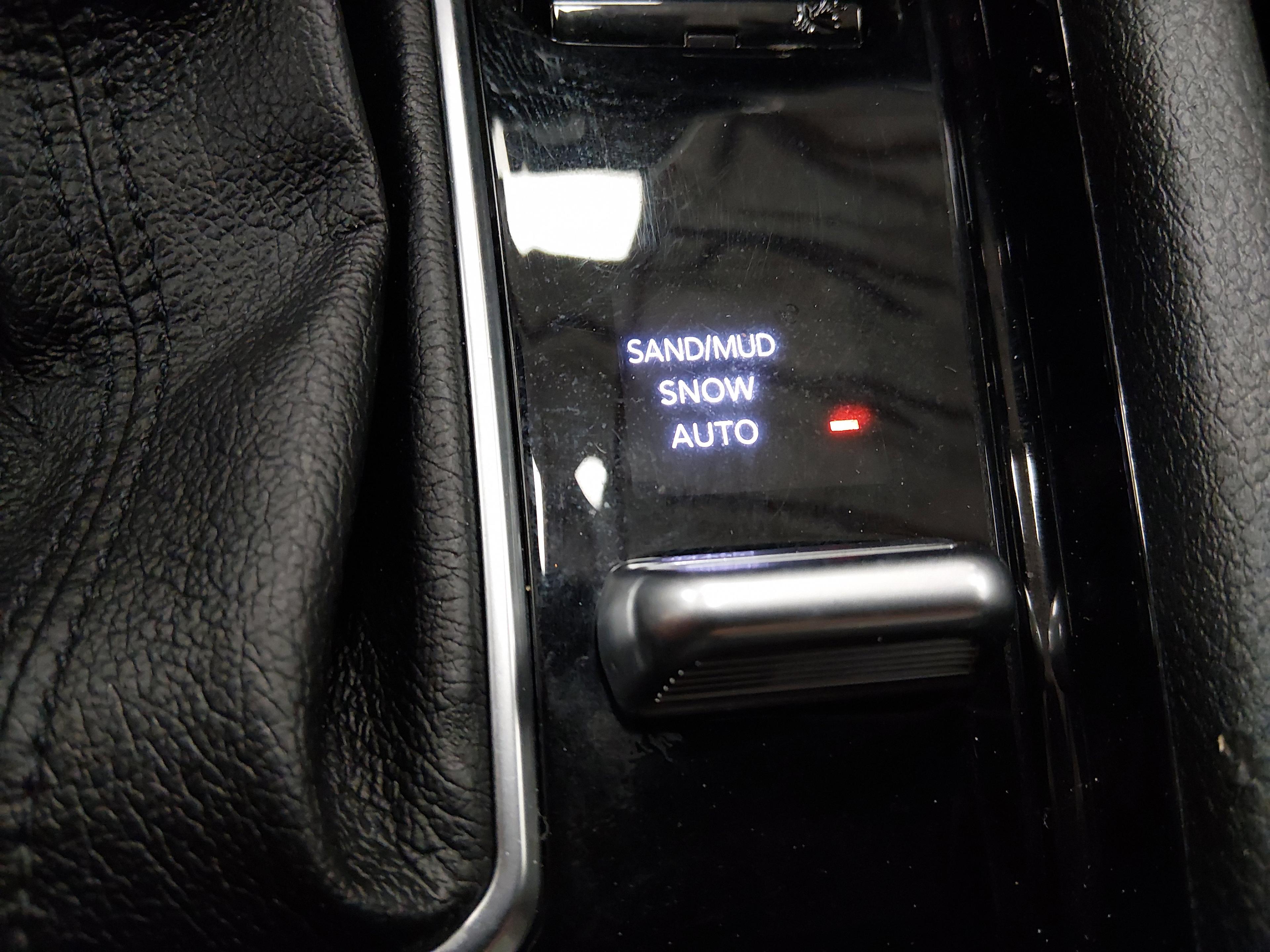 Jeep Compass Limited 4X4 - Thumbnail 18