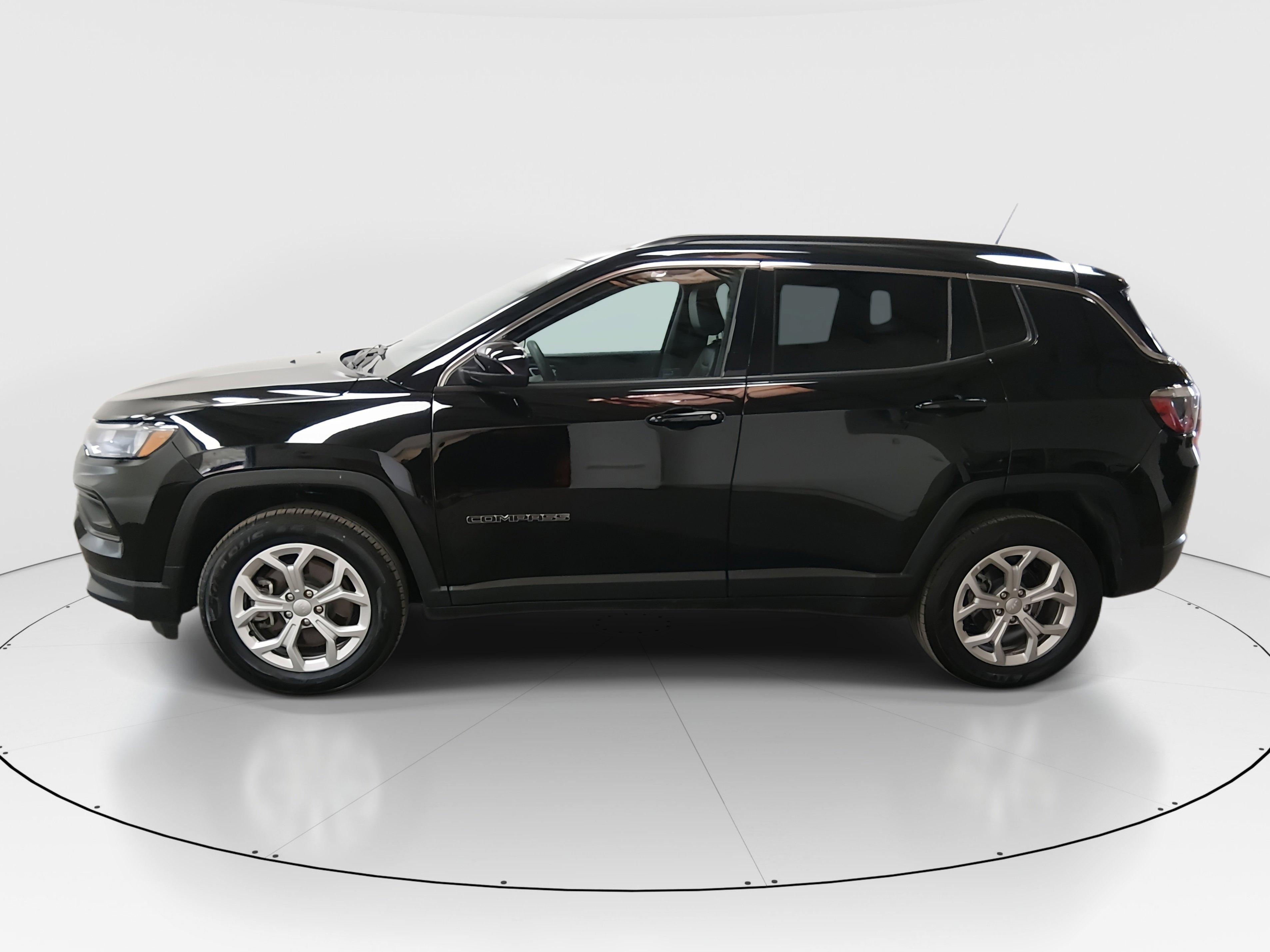Jeep Compass Latitude 4X4 - Thumbnail 4