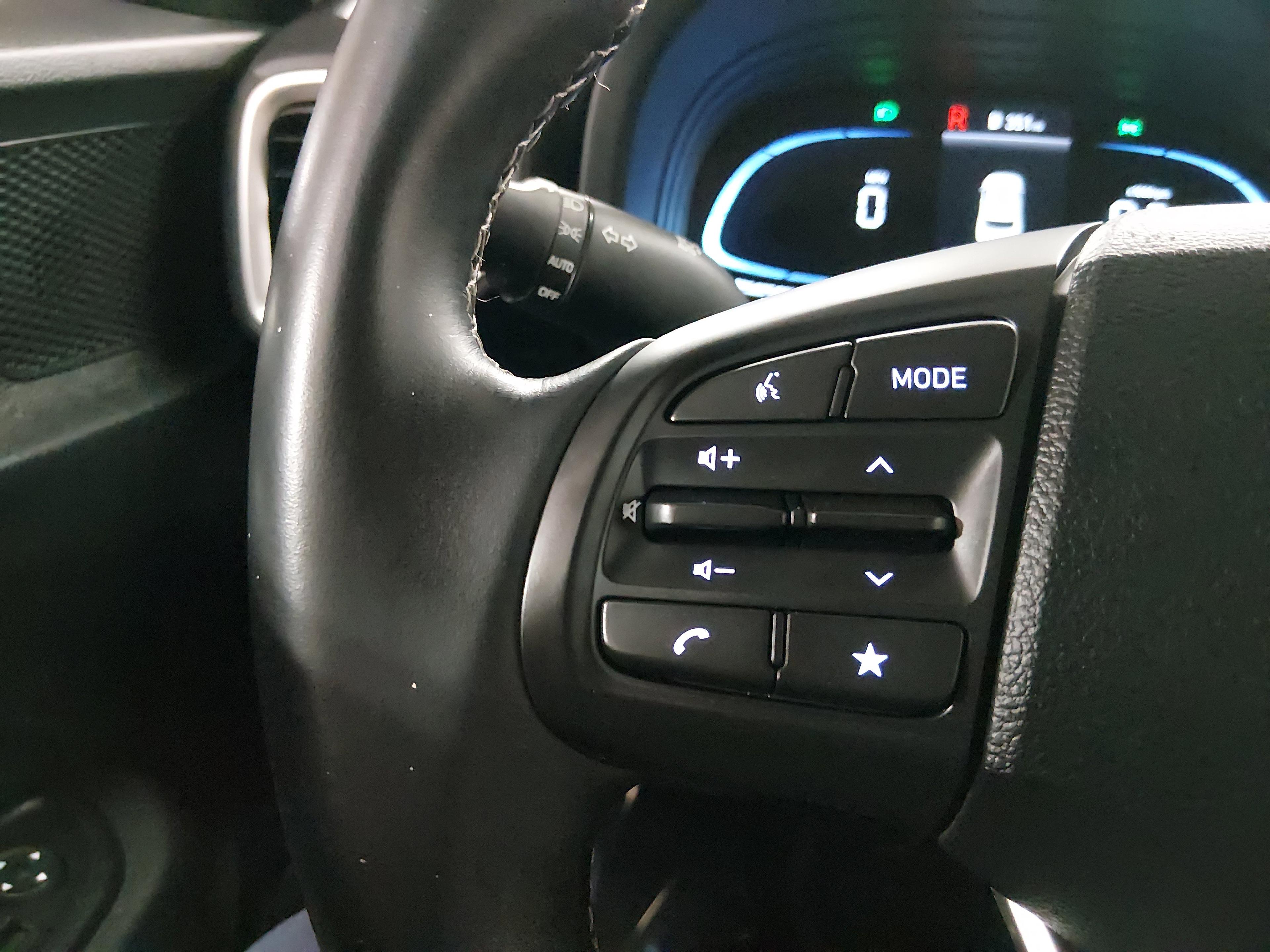 Hyundai Venue Sel Ivt - Thumbnail 12