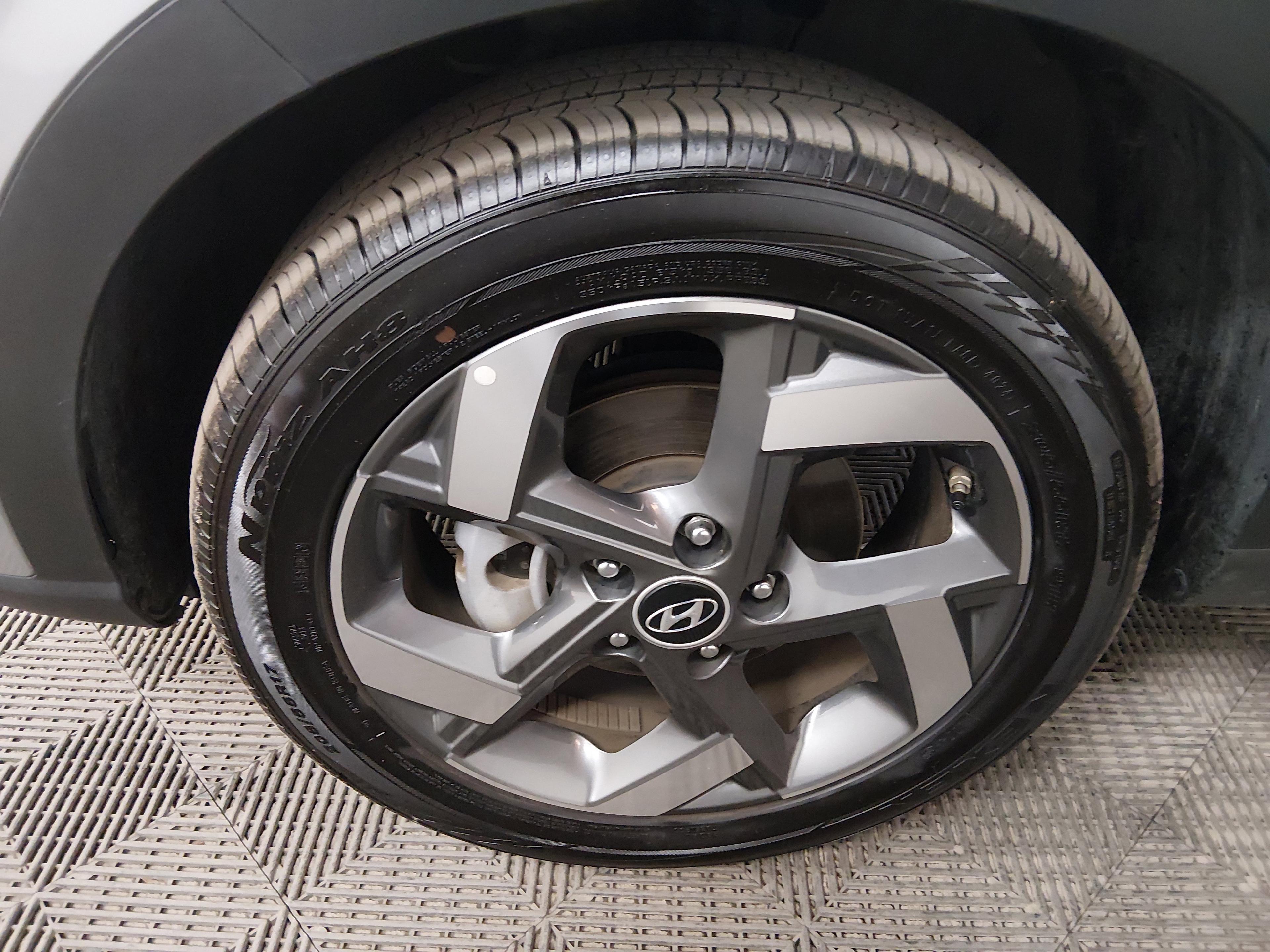 Hyundai Venue Sel Ivt - Thumbnail 10