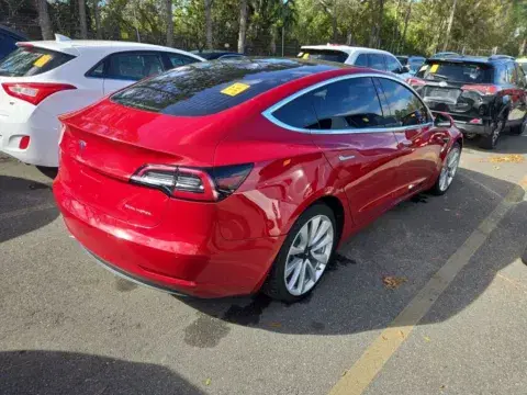 Tesla Model 3 Long Range - Thumbnail 4