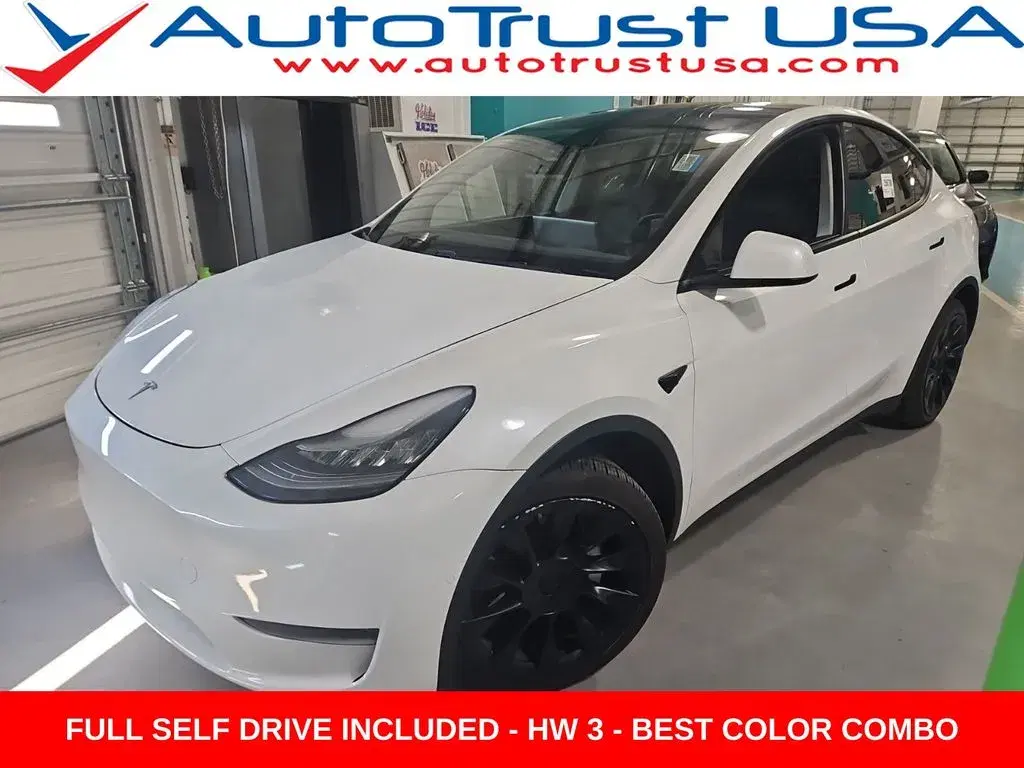Tesla Model Y Long Range - View 1