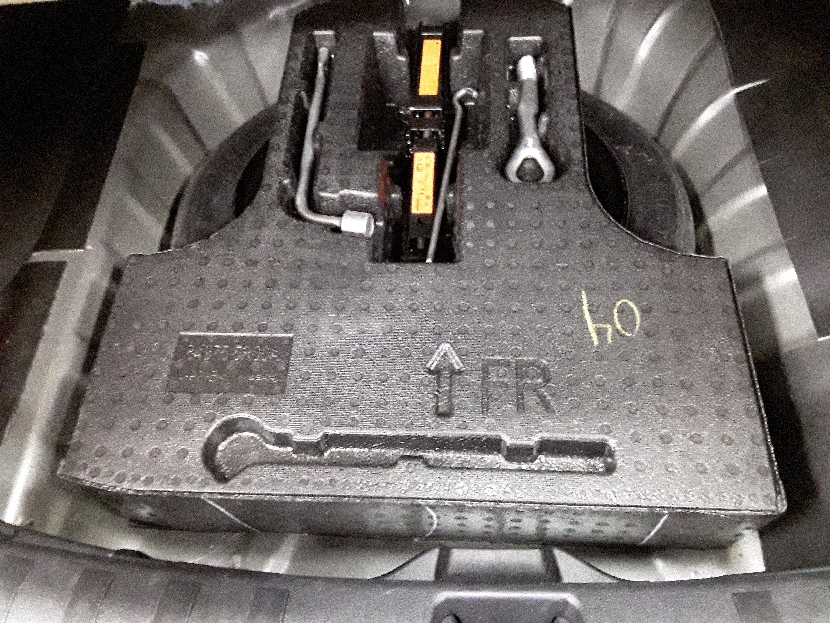 Nissan Kicks Sr Fwd - Thumbnail 19