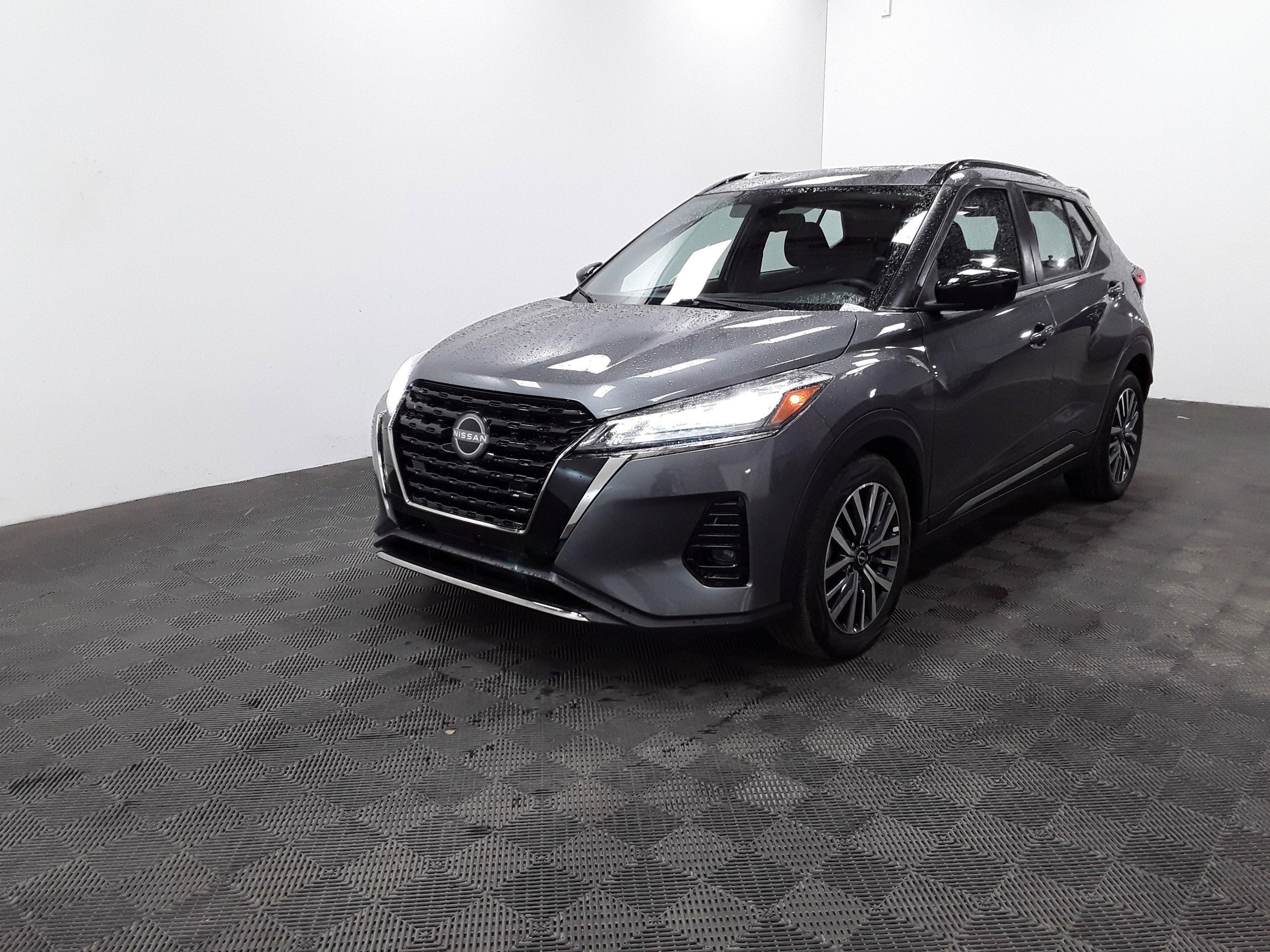 Nissan Kicks Sr Fwd - Thumbnail 3