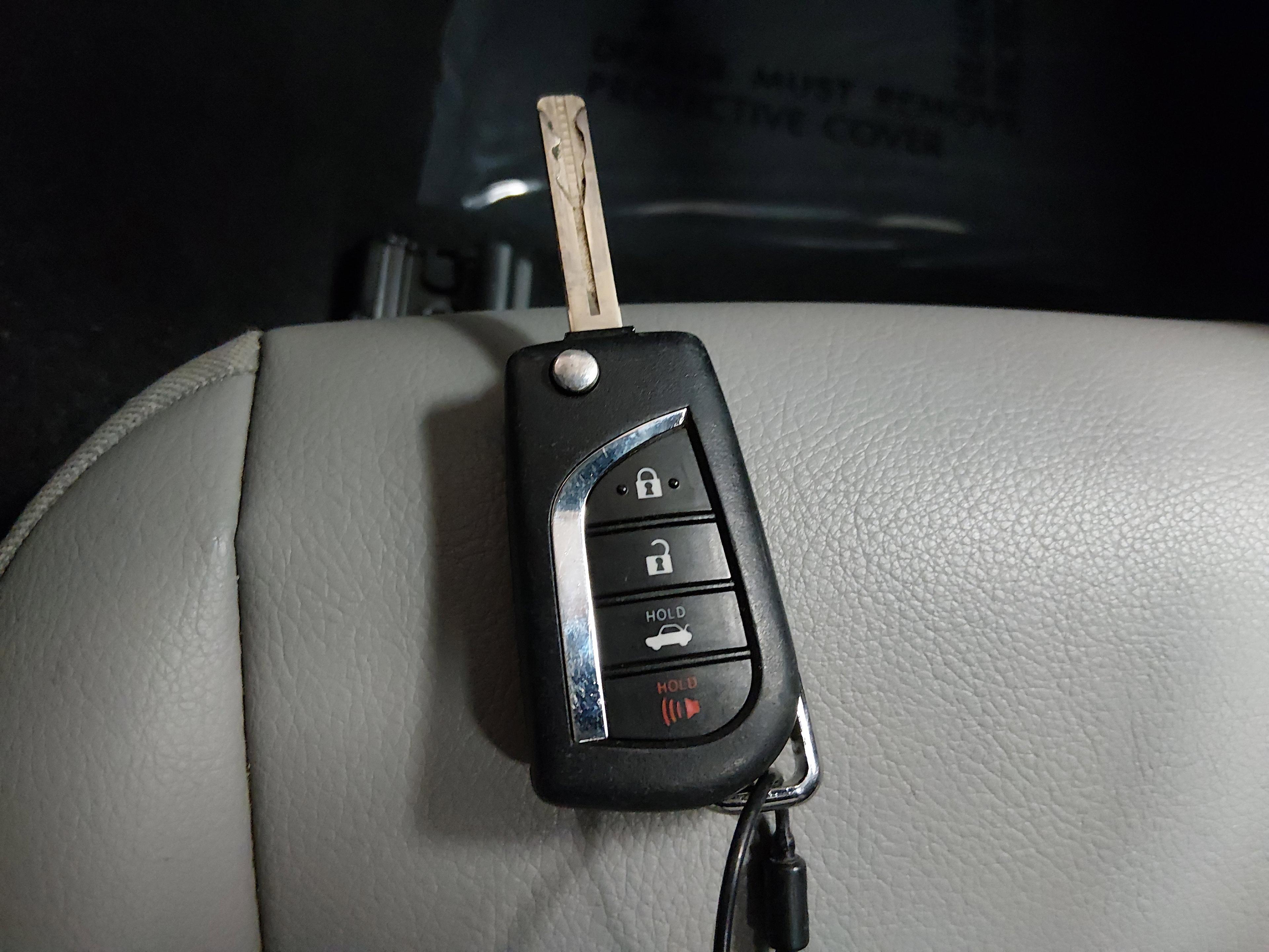 Toyota Camry Se Auto - Thumbnail 15