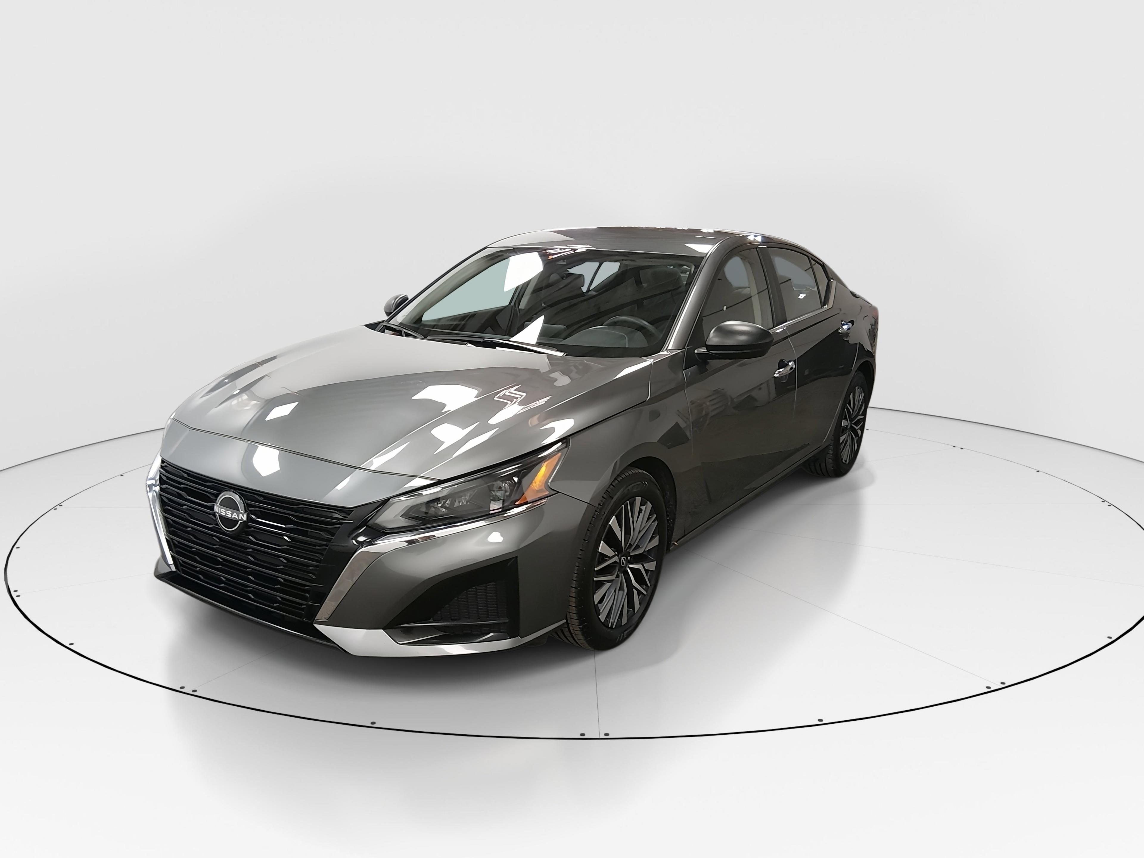 Nissan Altima 2.5 Sv Sedan - Thumbnail 3