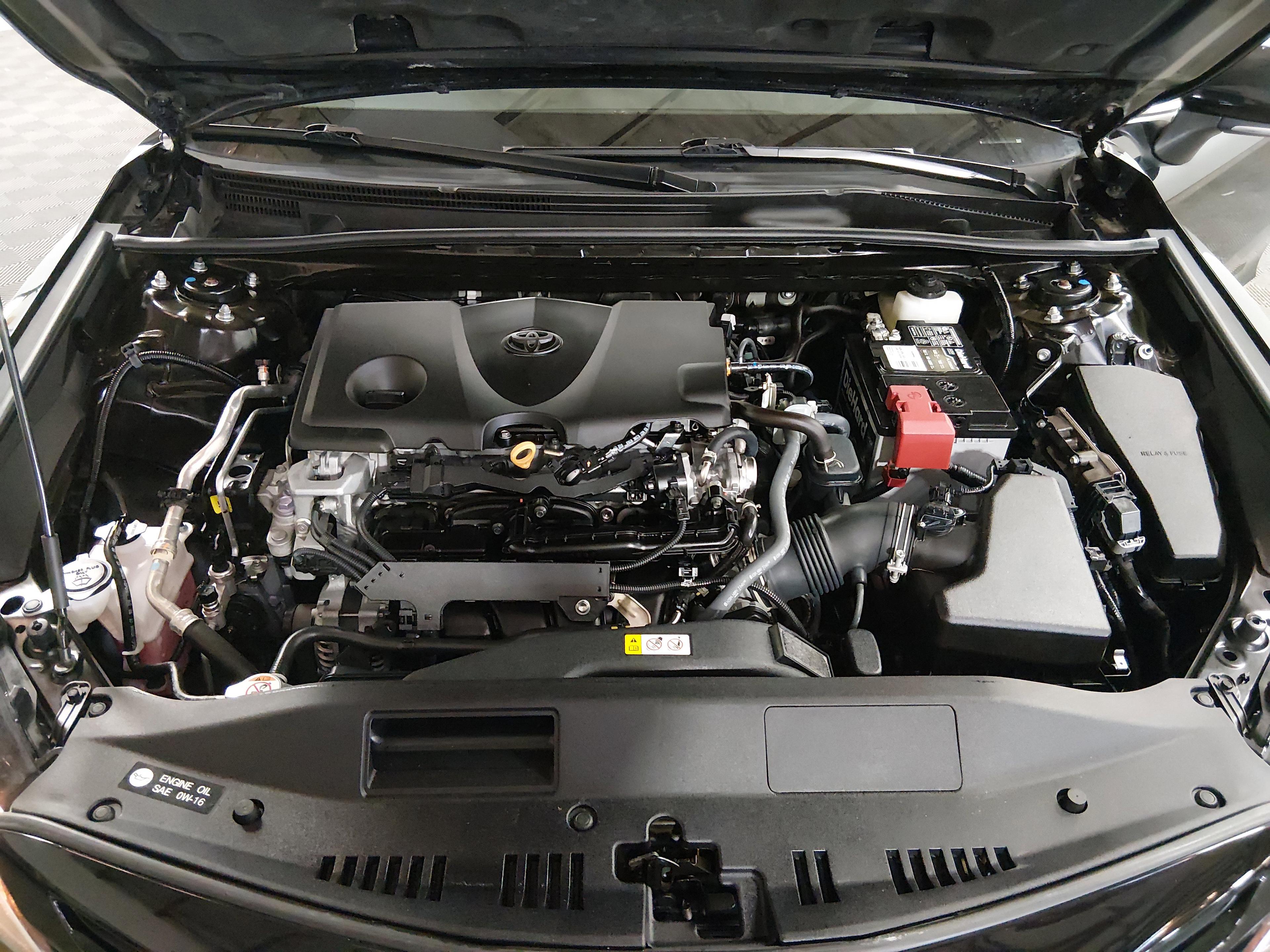 Toyota Camry Se Auto - Thumbnail 9