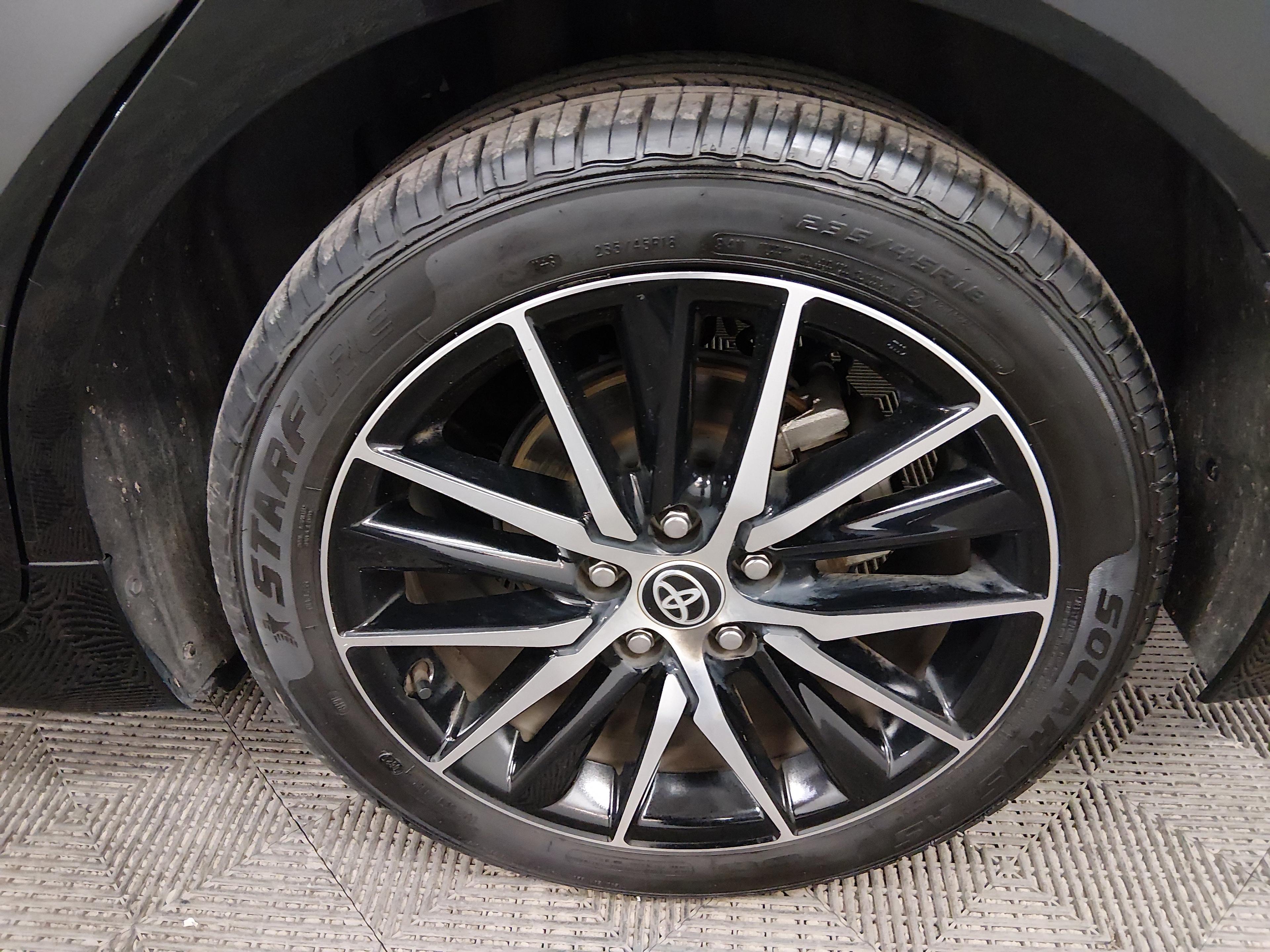 Toyota Camry Se Auto - Thumbnail 10