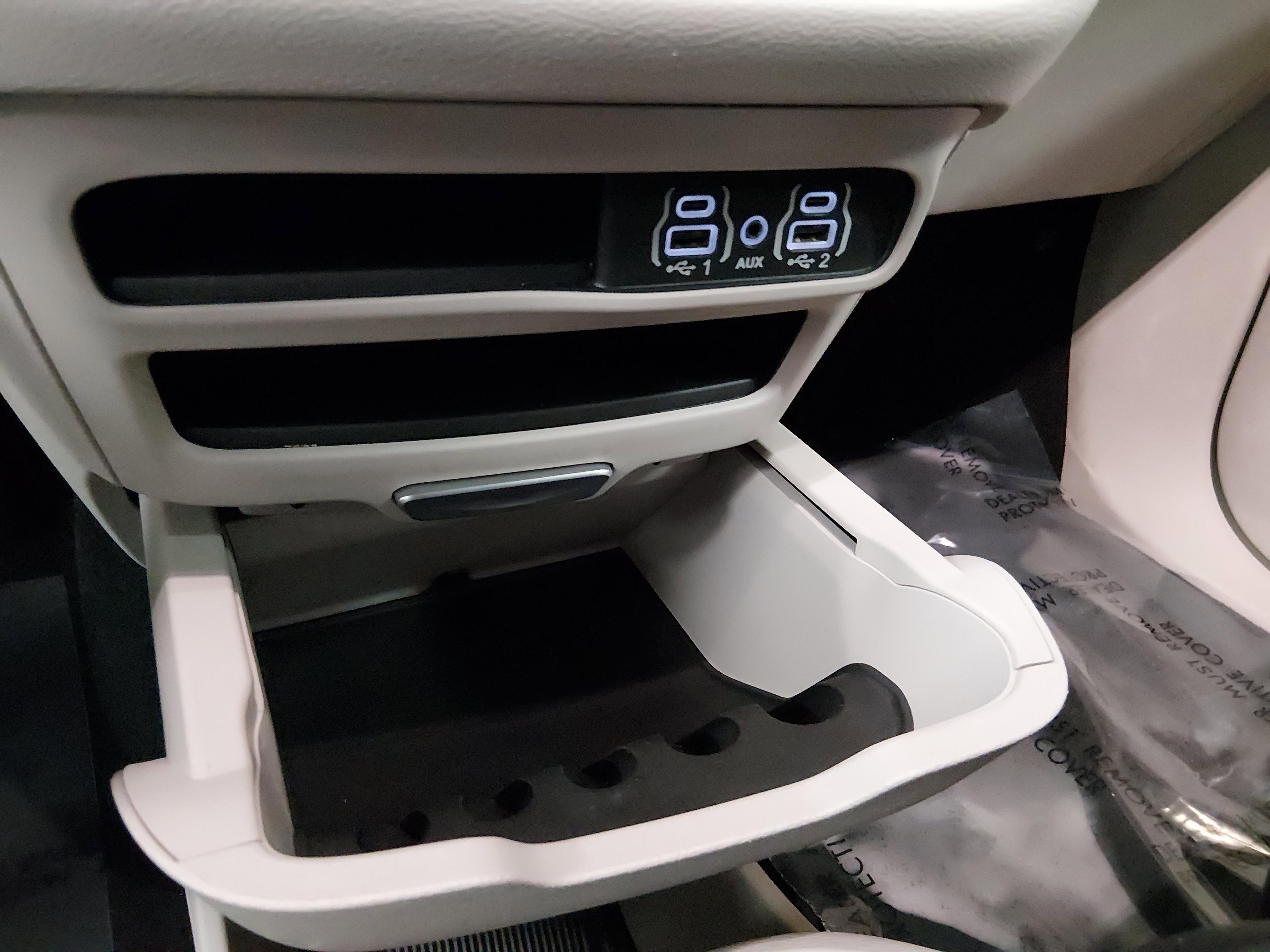 Chrysler Pacifica Touring L Fwd - Thumbnail 18