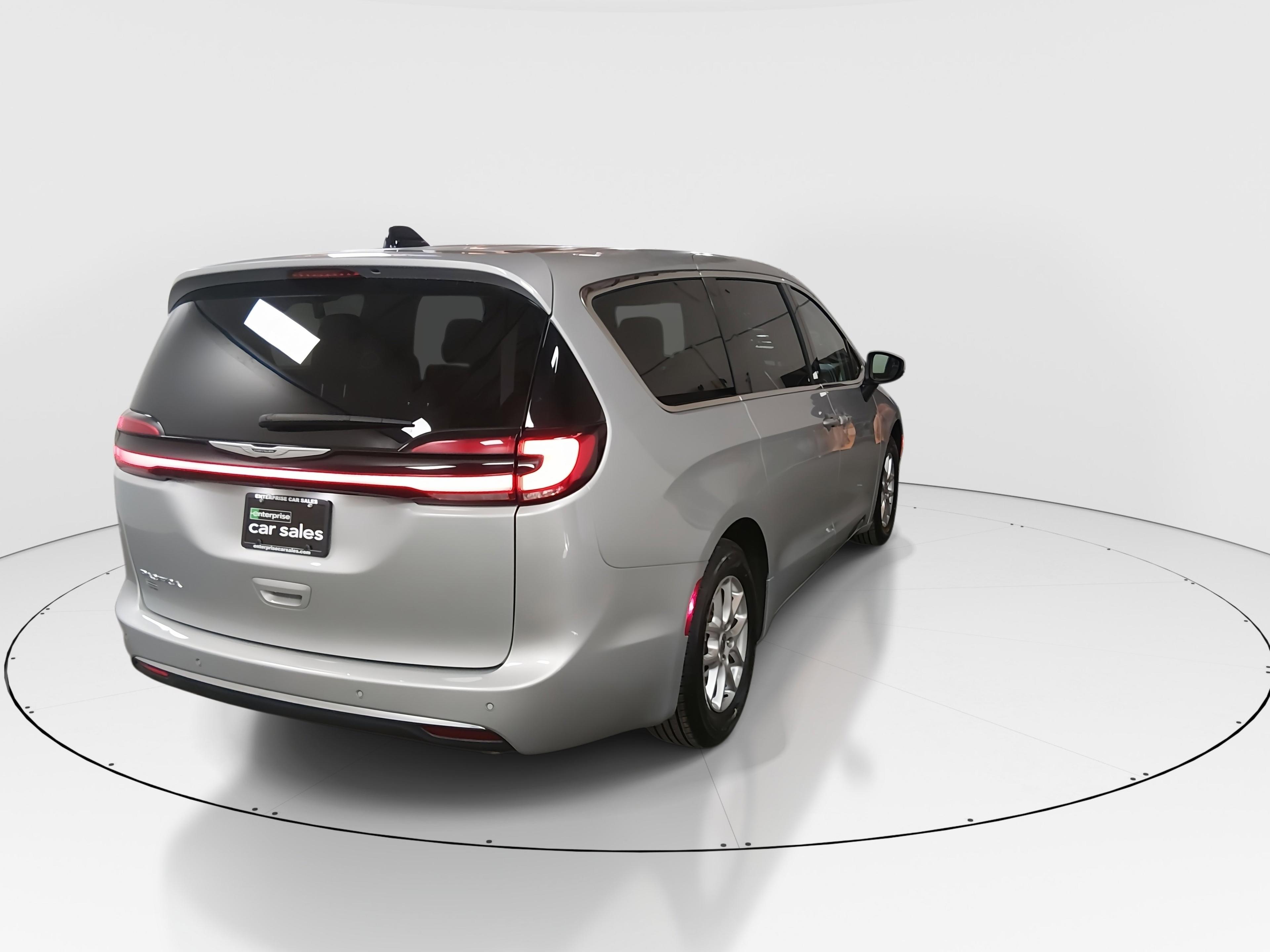 Chrysler Pacifica Touring L Fwd - Thumbnail 7