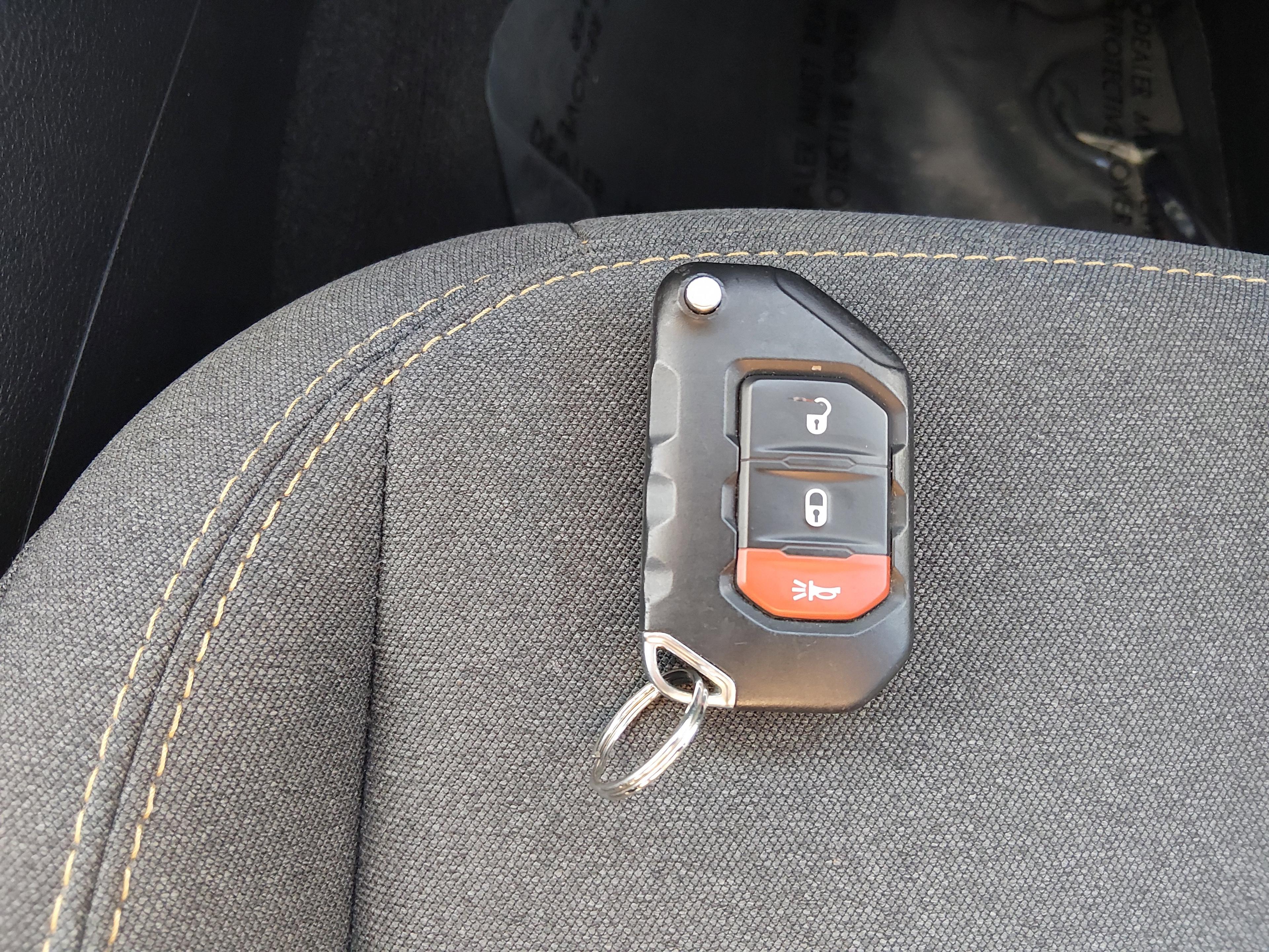 Jeep Wrangler Willys 4 Door 4X4 - Thumbnail 15