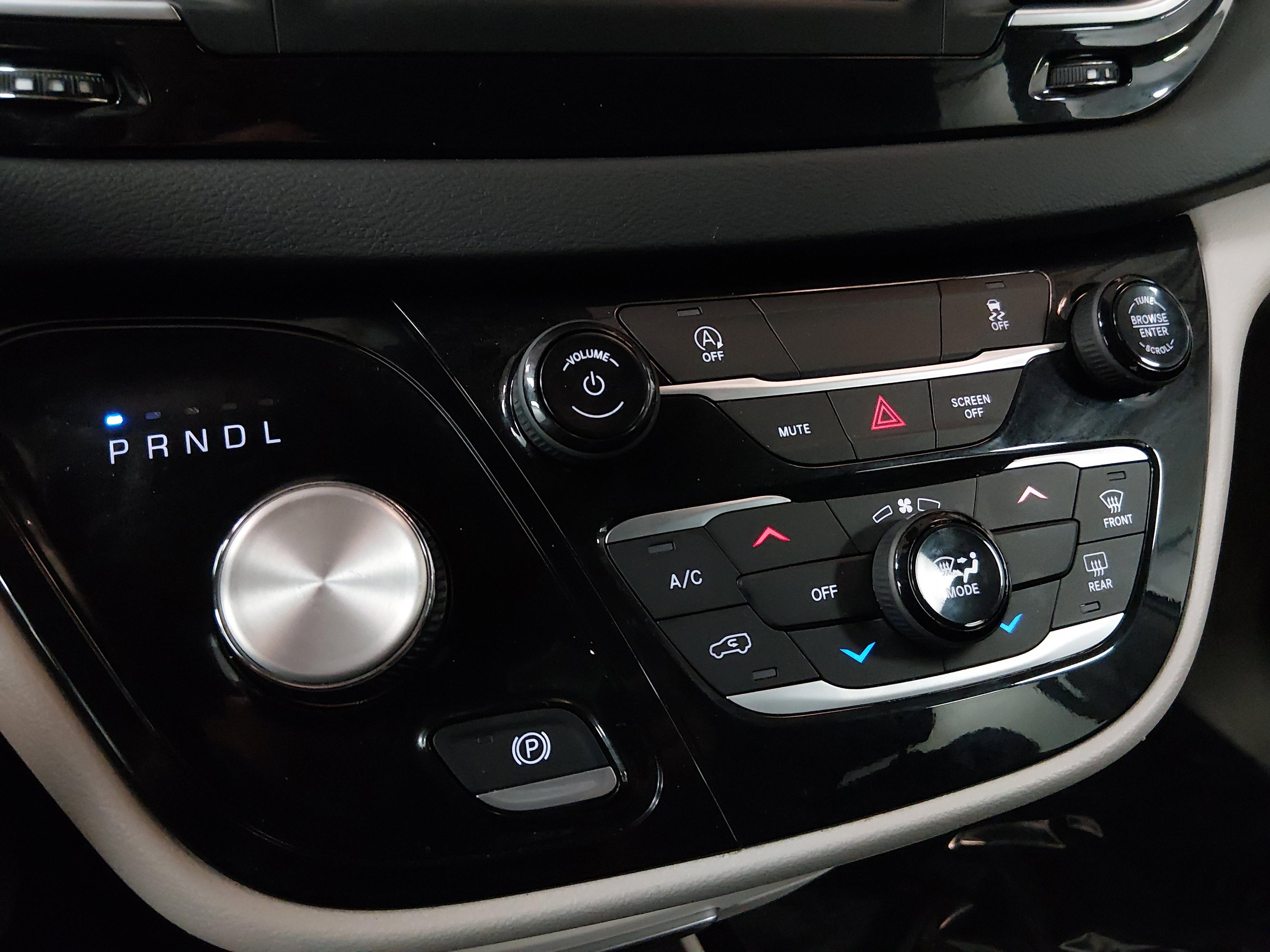 Chrysler Voyager Lx Fwd - Thumbnail 20