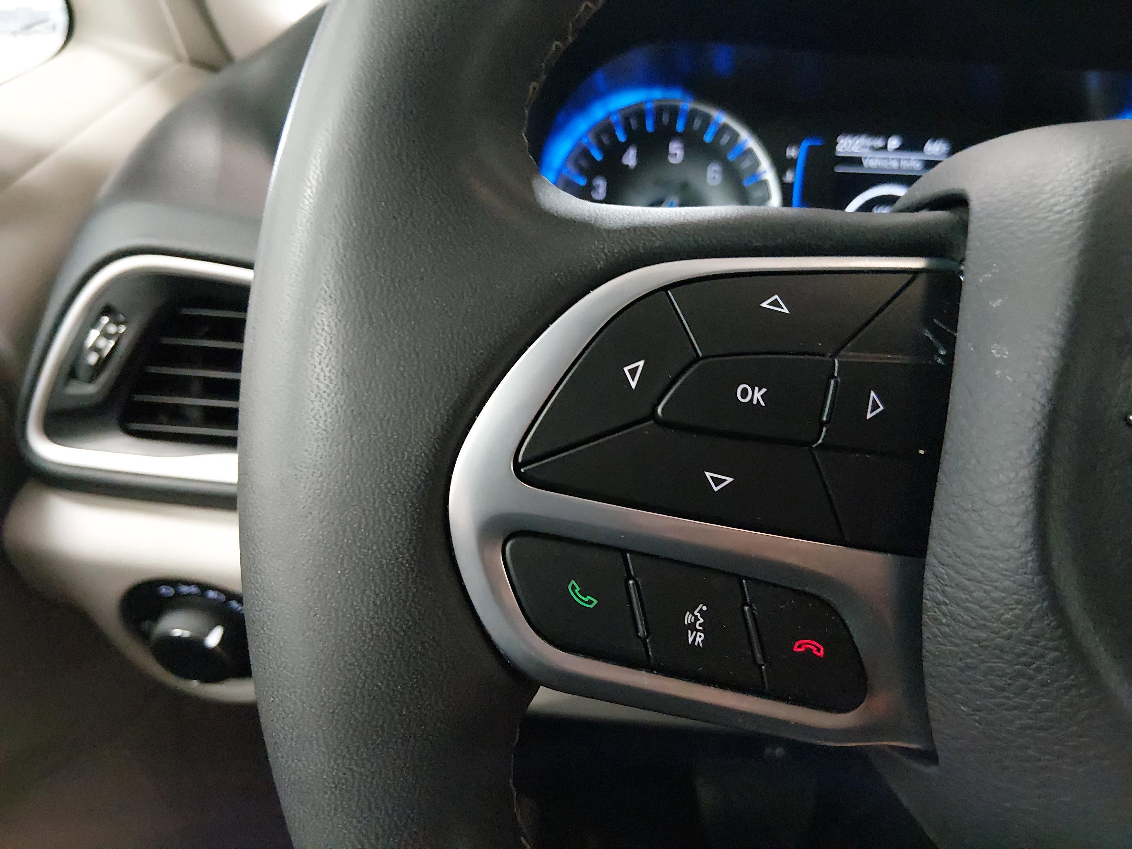 Chrysler Voyager Lx Fwd - Thumbnail 12