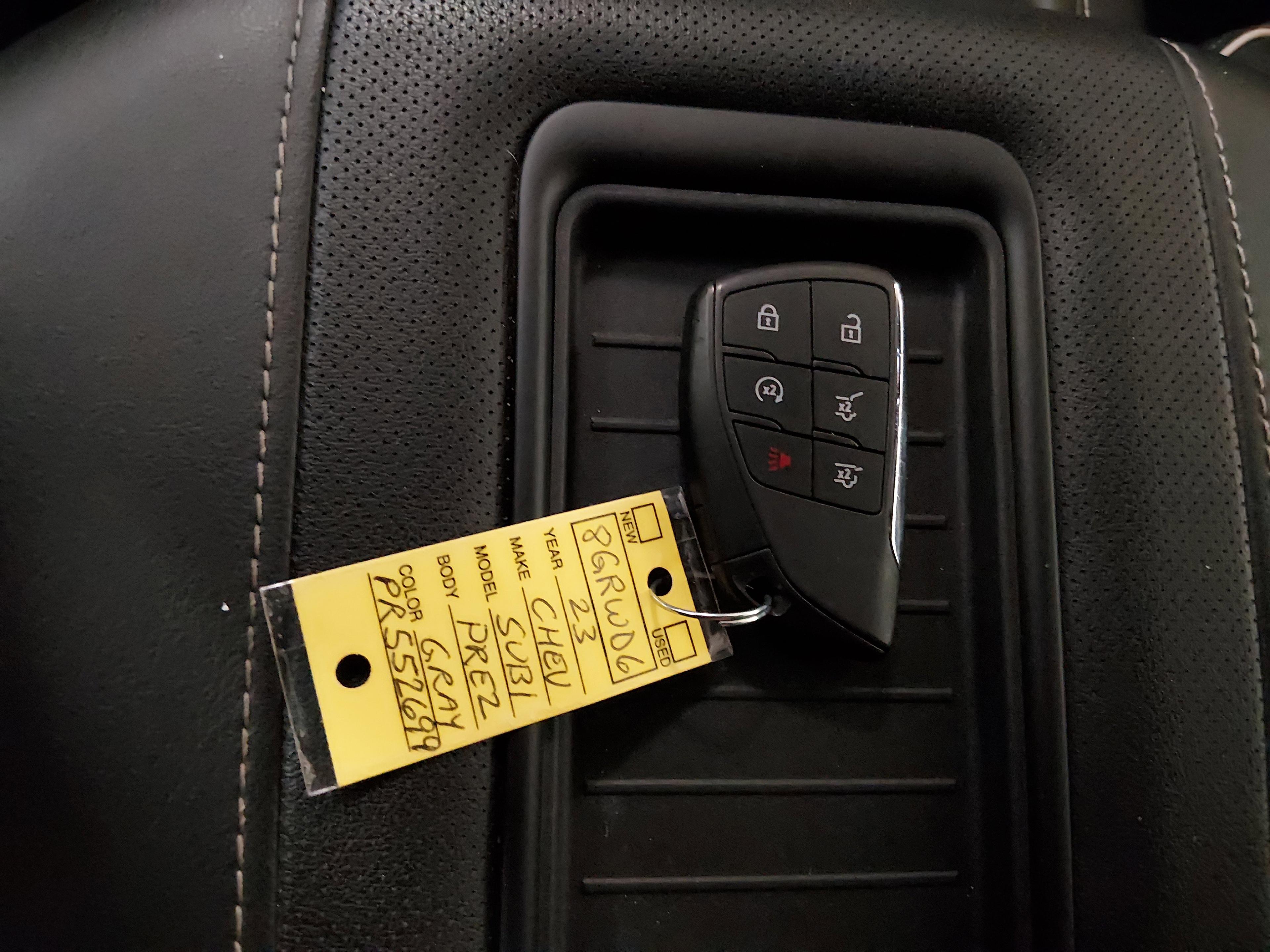 Chevrolet Suburban 2Wd 4Dr Premier - Thumbnail 15