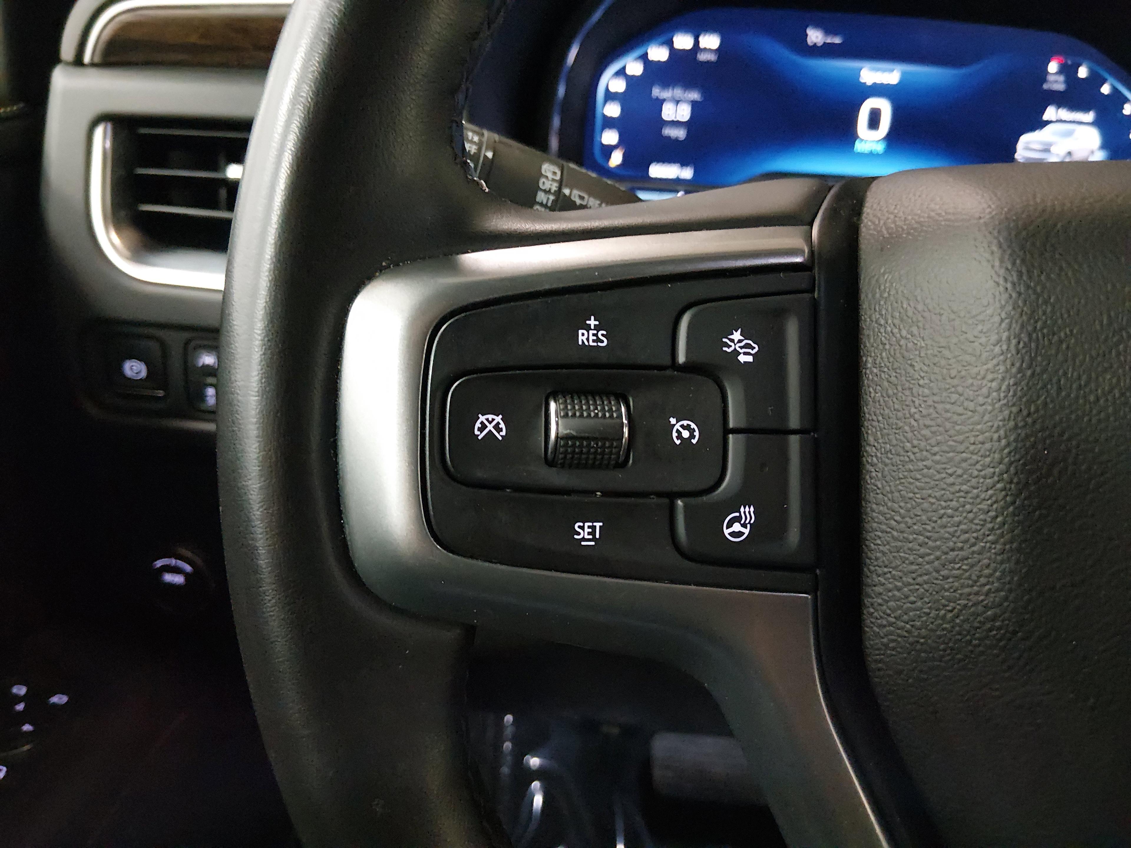 Chevrolet Suburban 2Wd 4Dr Premier - Thumbnail 12