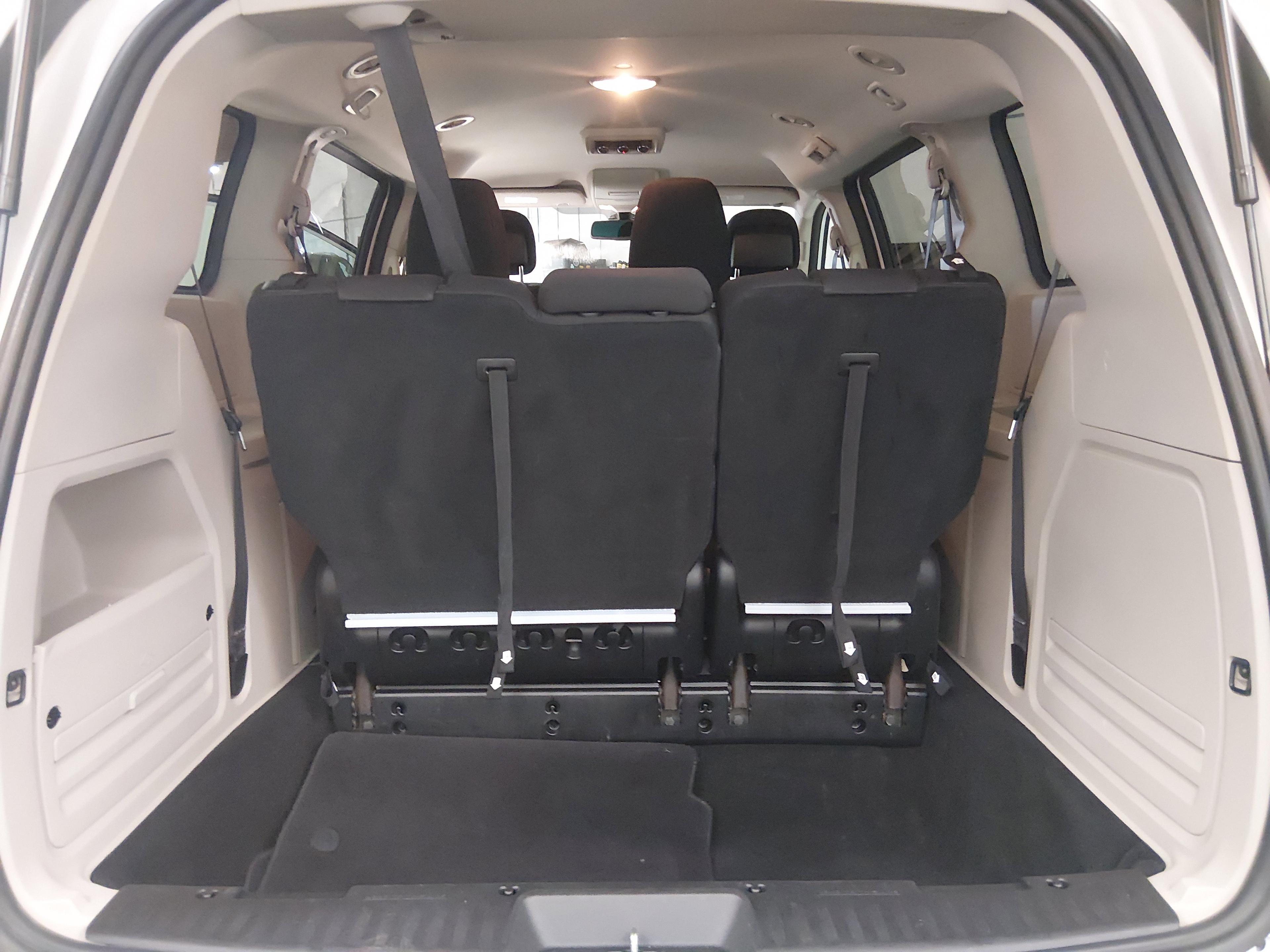 Dodge Grand Caravan - Thumbnail 11