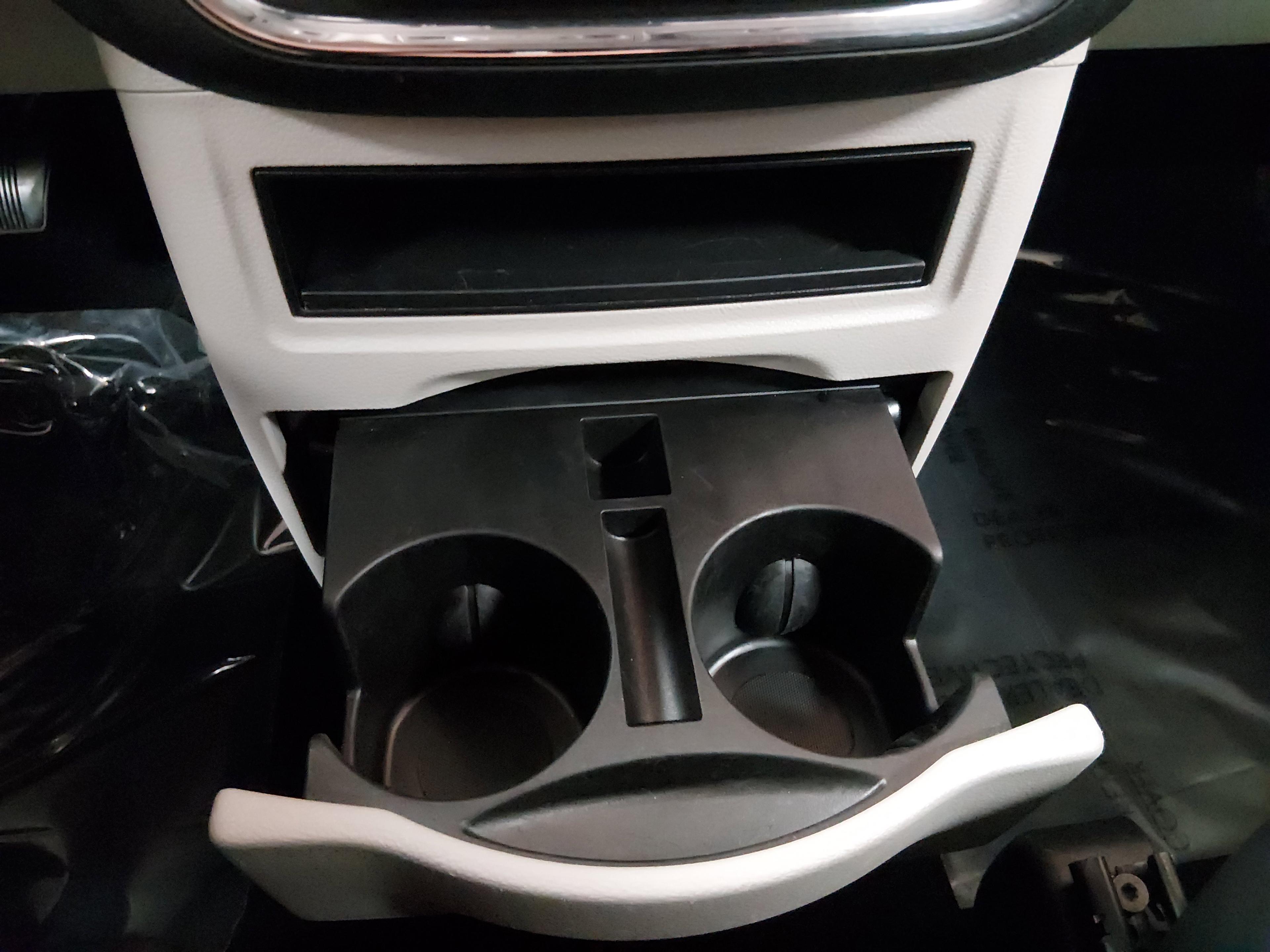 Dodge Grand Caravan - Thumbnail 19