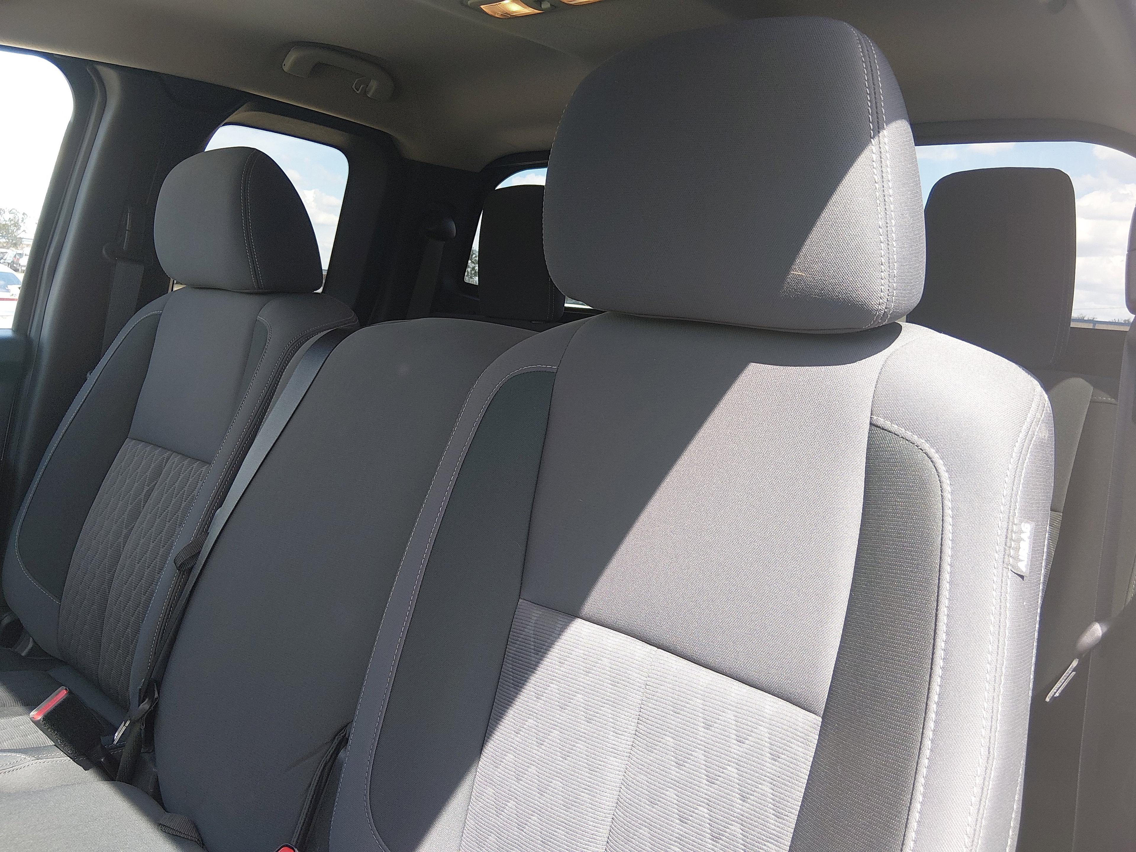 Nissan Titan 4X2 King Cab S - Thumbnail 18