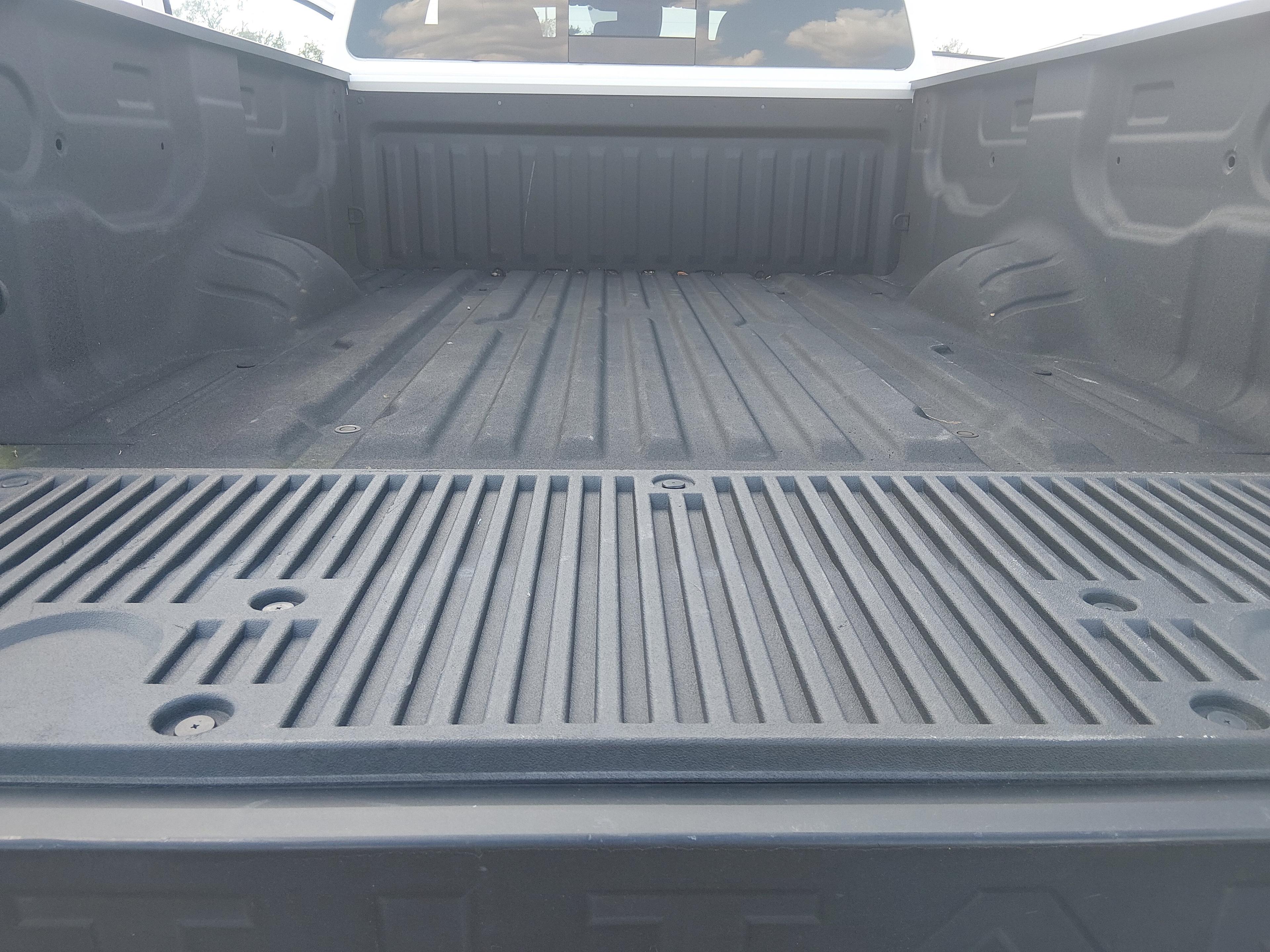 Nissan Titan 4X2 King Cab S - Thumbnail 11