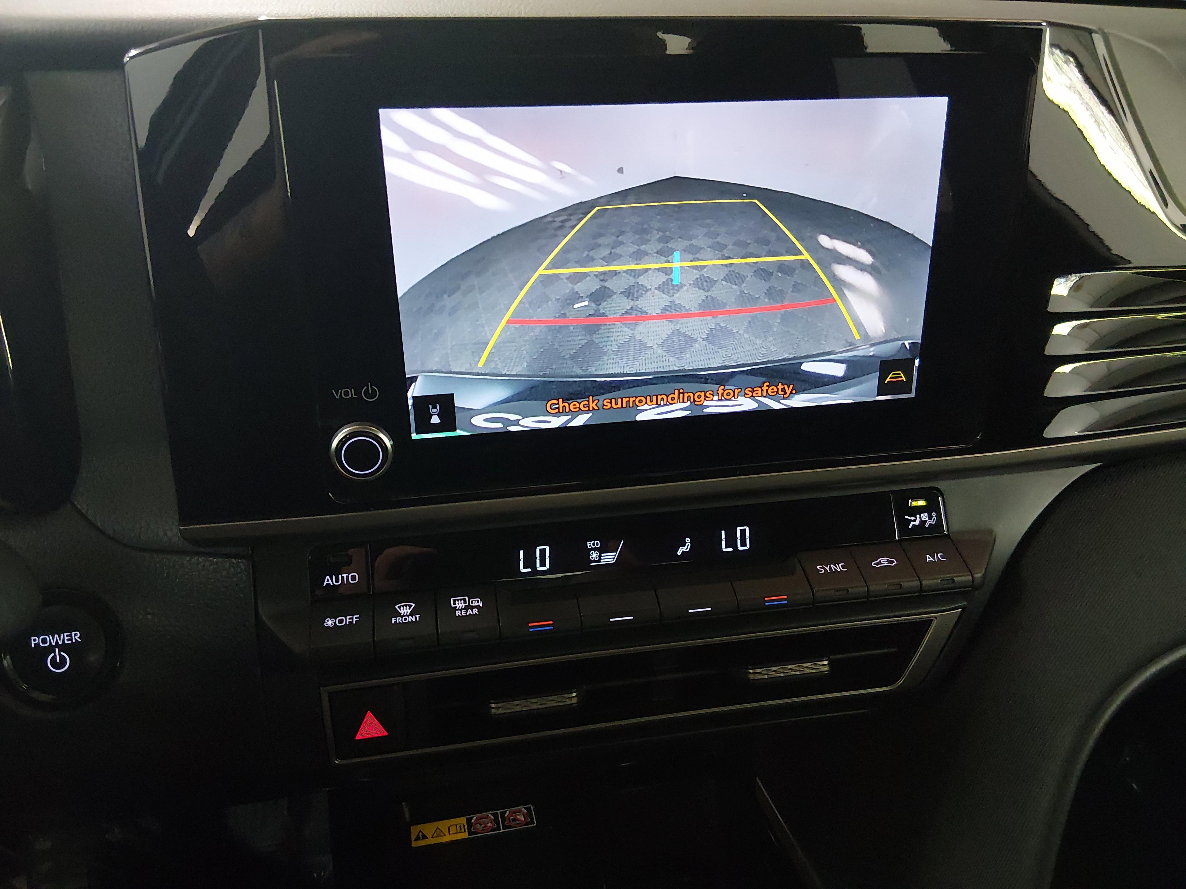 Toyota Camry Le - Thumbnail 16