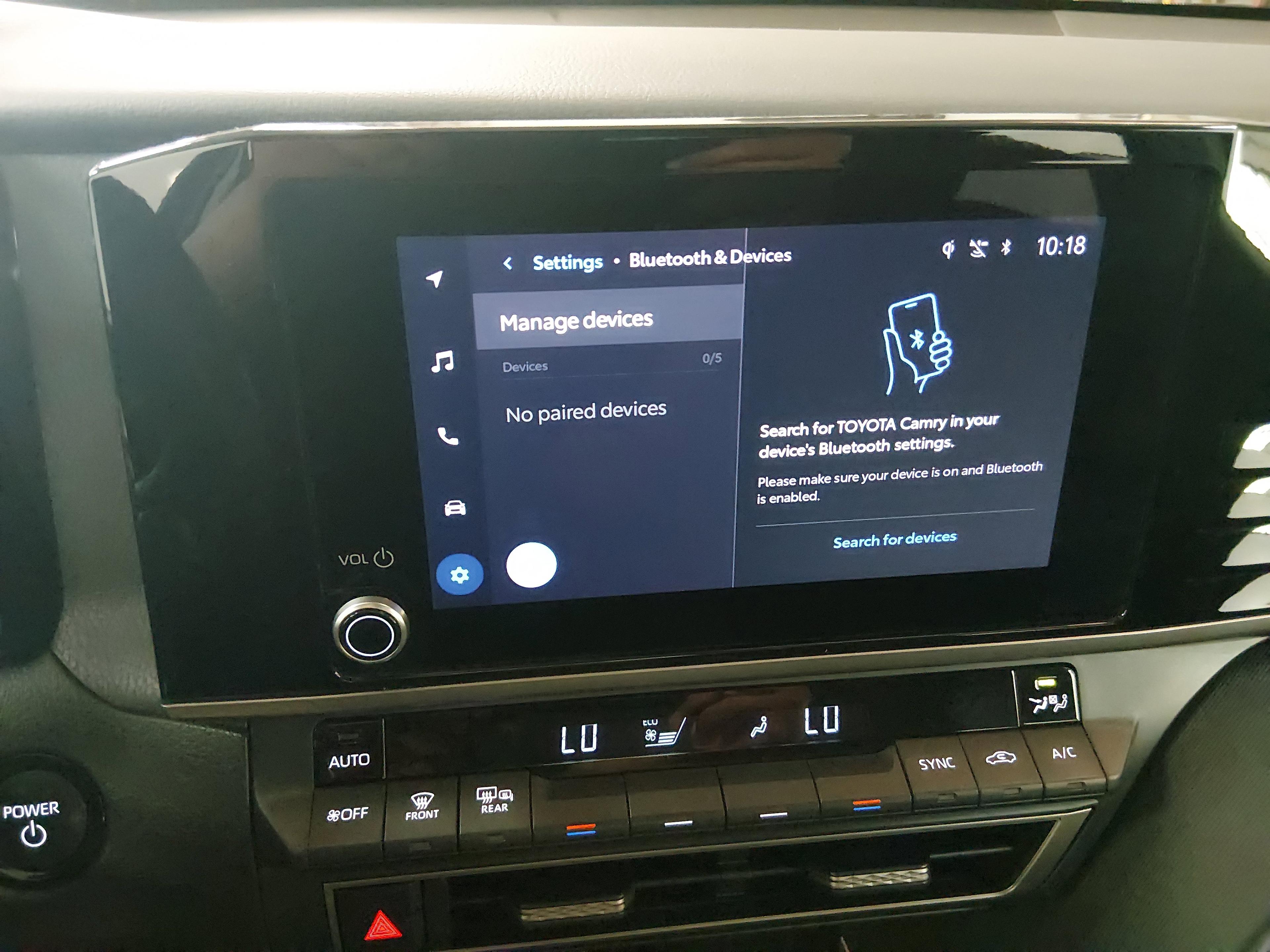 Toyota Camry Le - Thumbnail 19