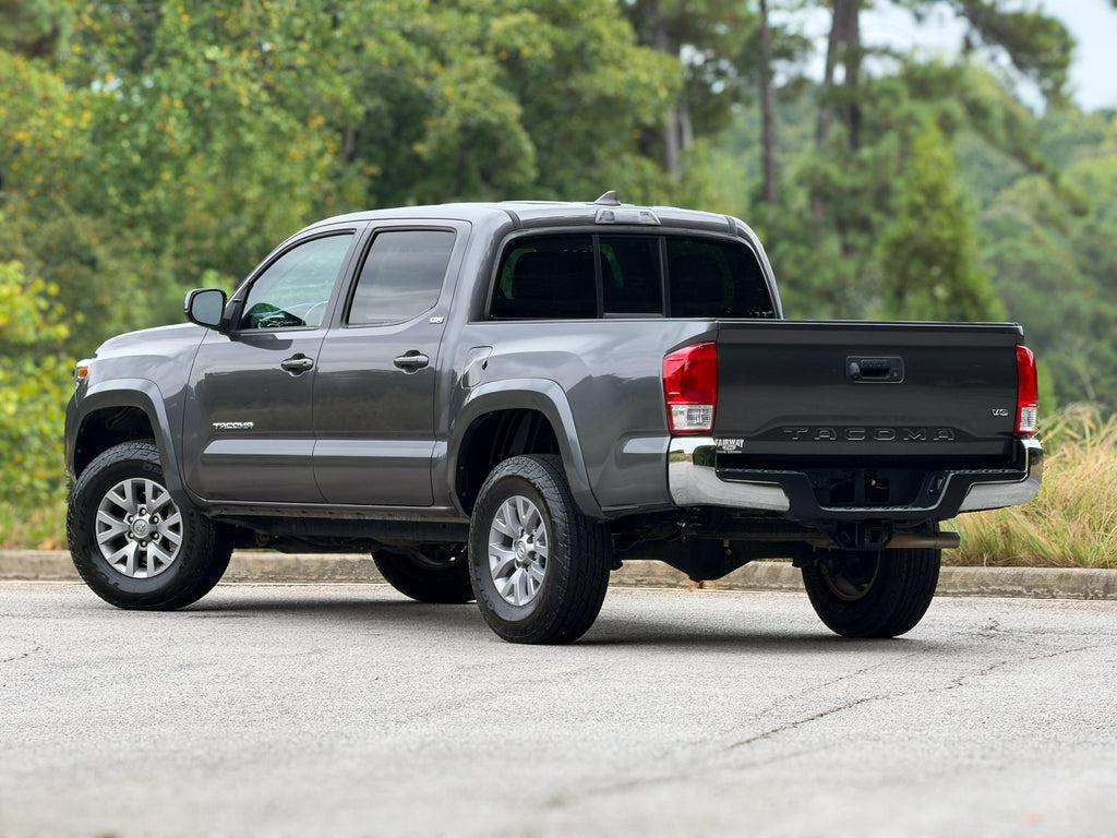 Toyota Tacoma V6 - Thumbnail 18