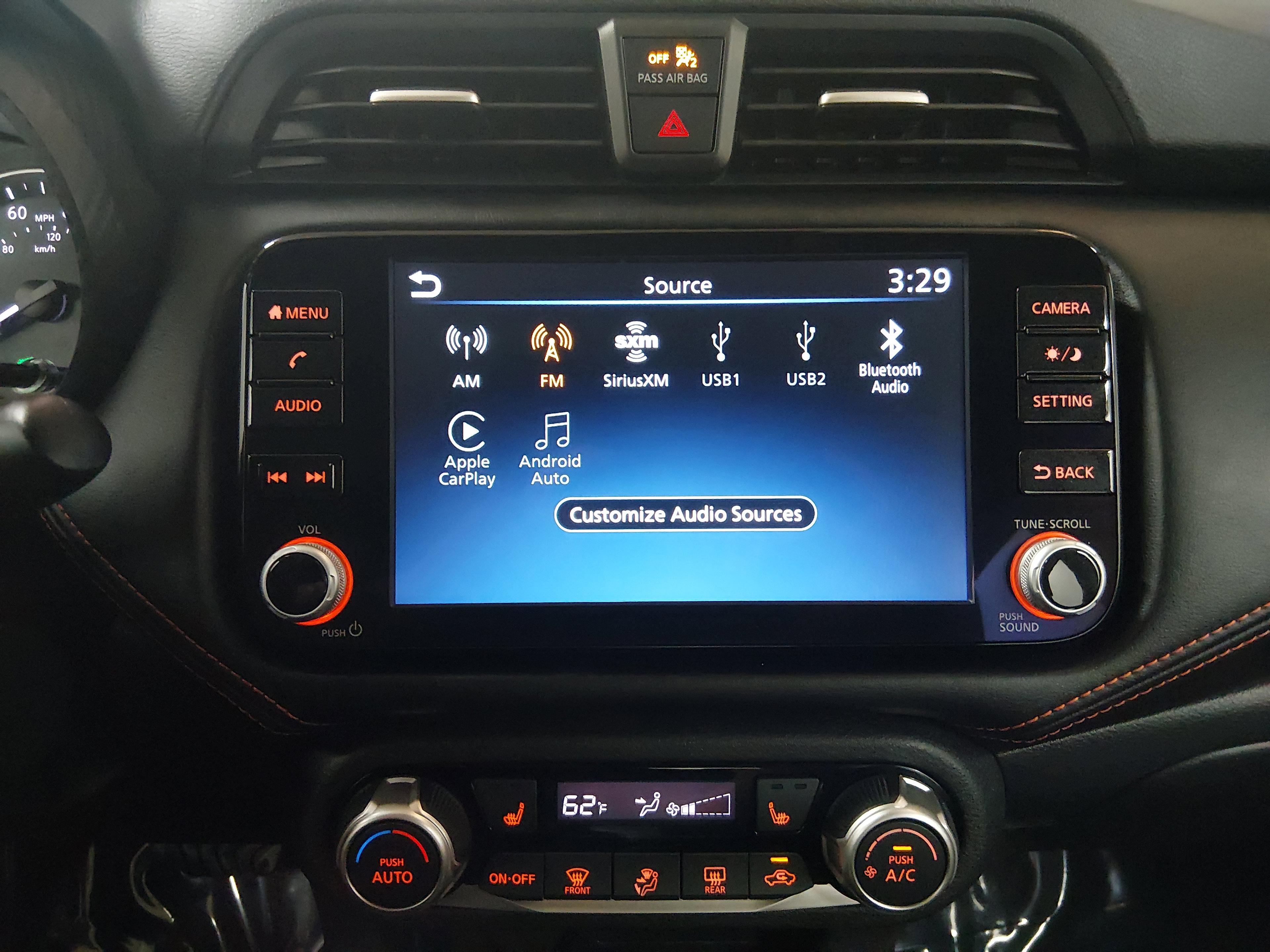 Nissan Versa Sr Cvt - Thumbnail 19