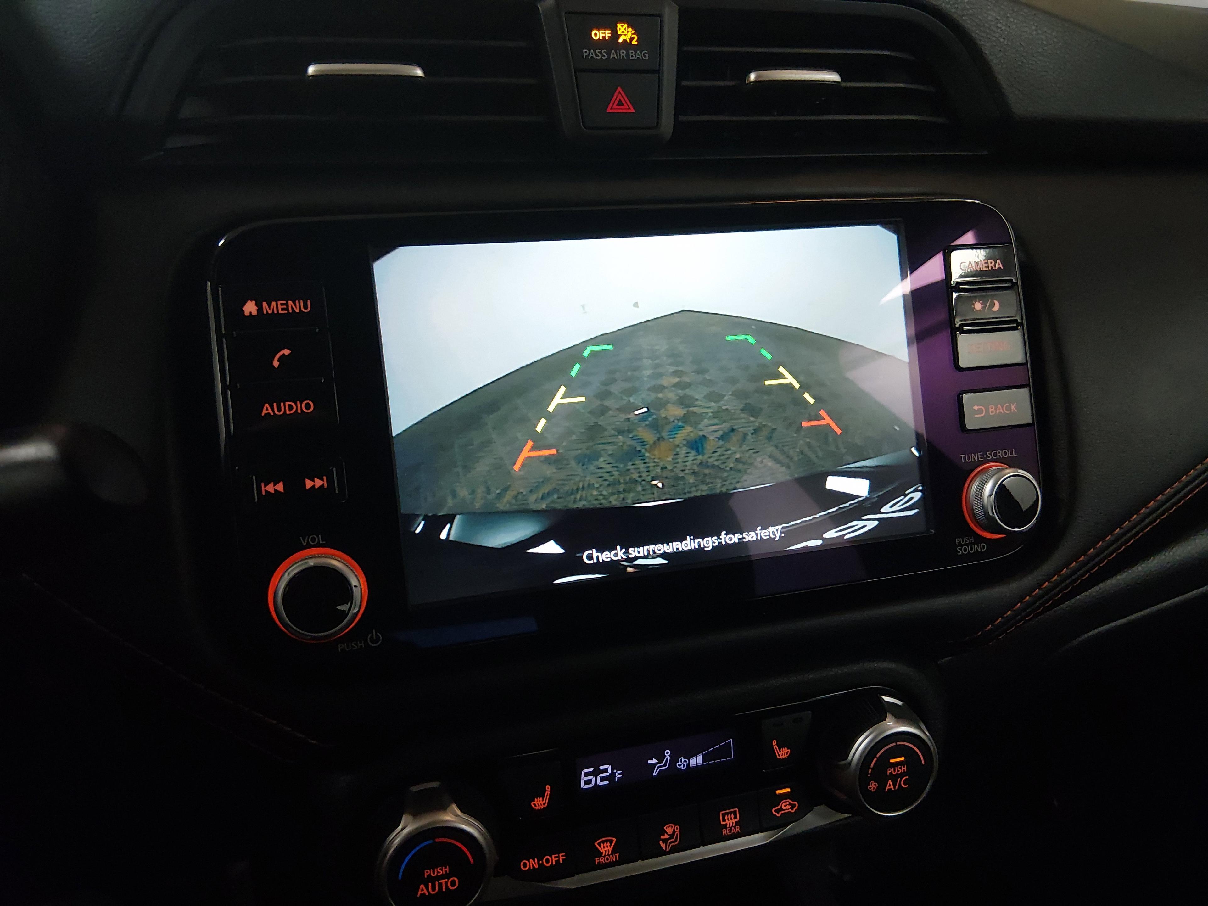 Nissan Versa Sr Cvt - Thumbnail 16