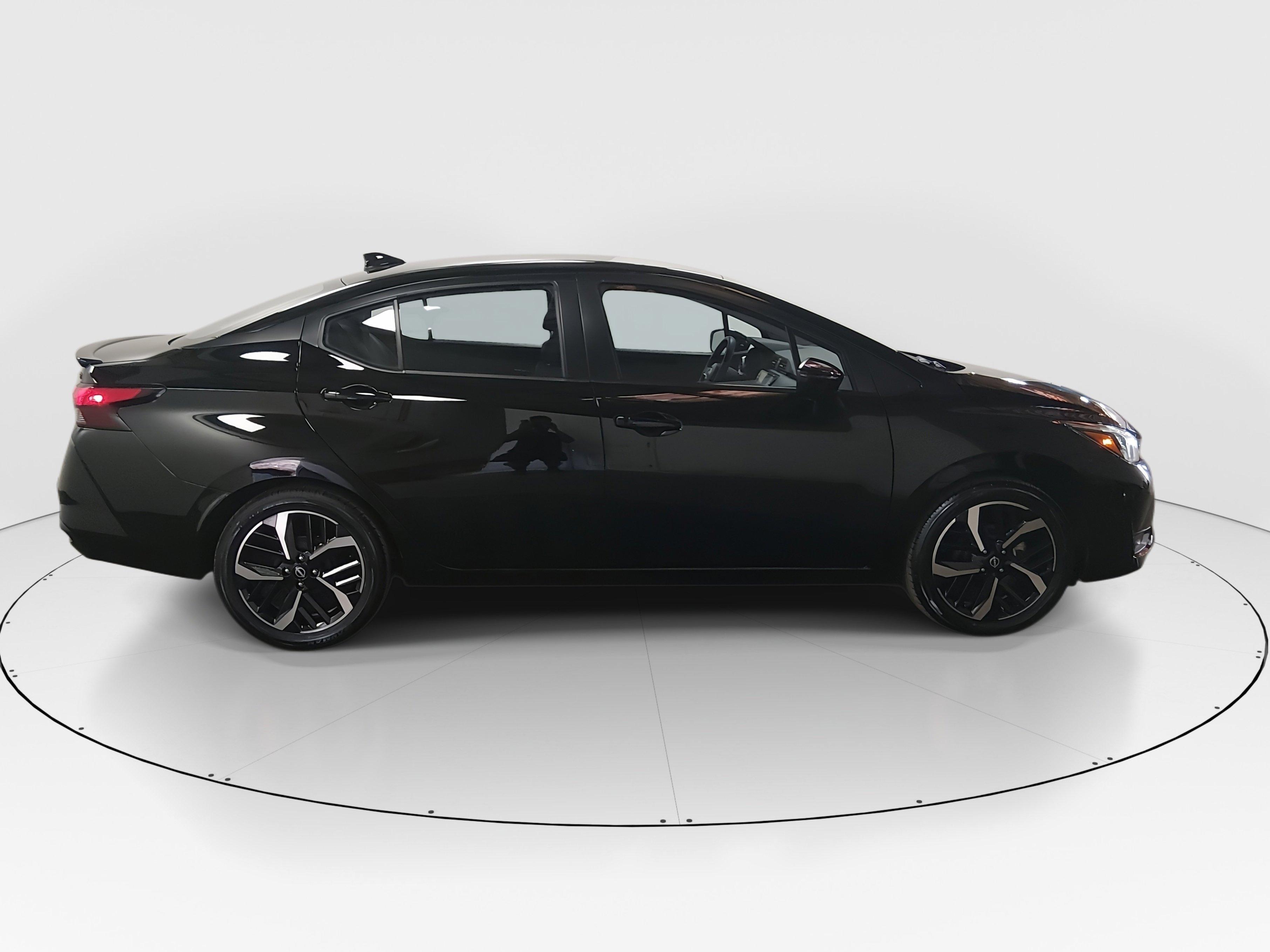 Nissan Versa Sr Cvt - Thumbnail 8