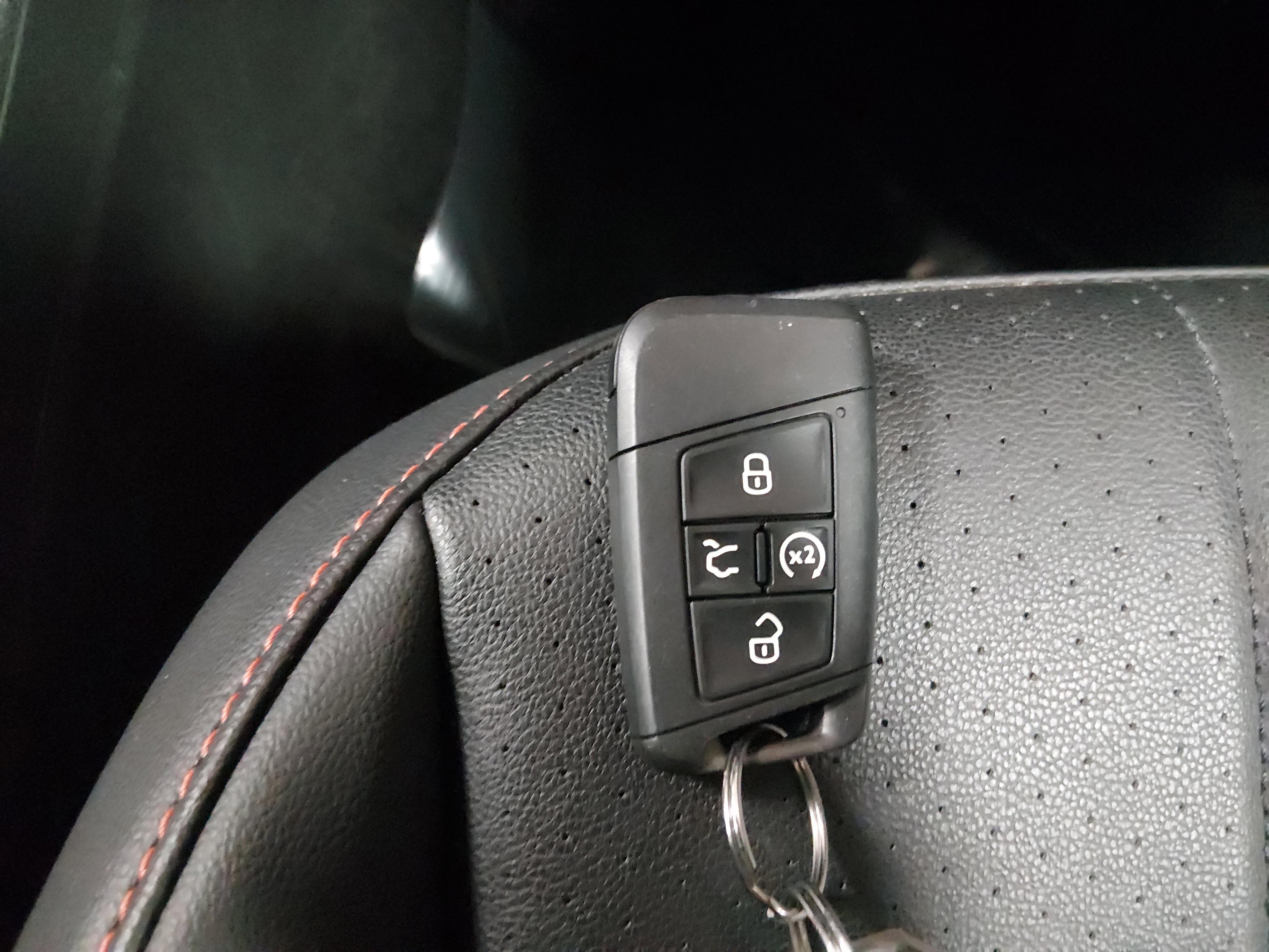 Volkswagen Tiguan 2.0T Wolfsburg Edition Fwd - Thumbnail 15