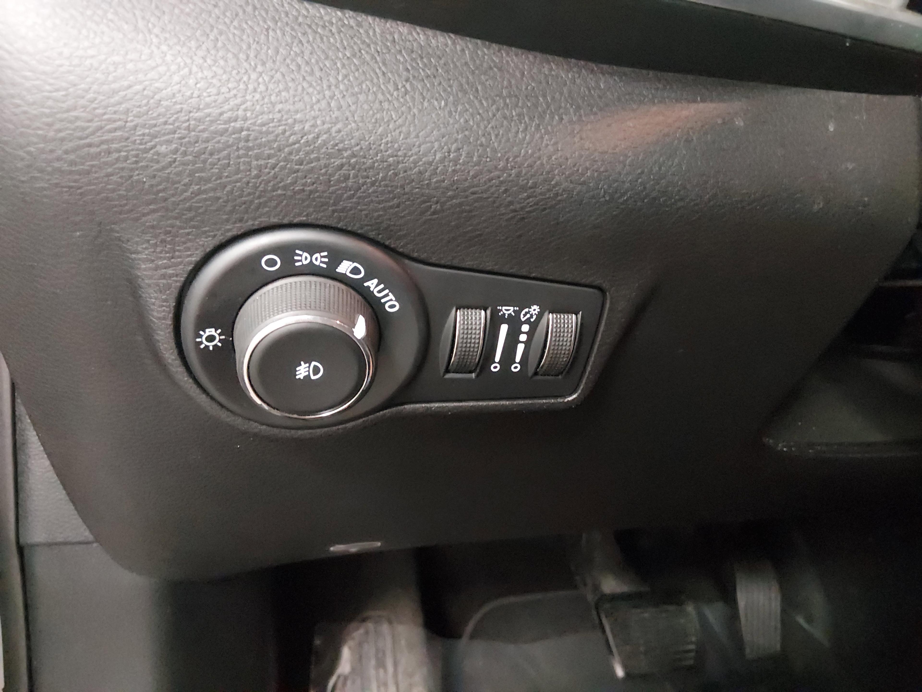 Jeep Compass Limited 4X4 - Thumbnail 13