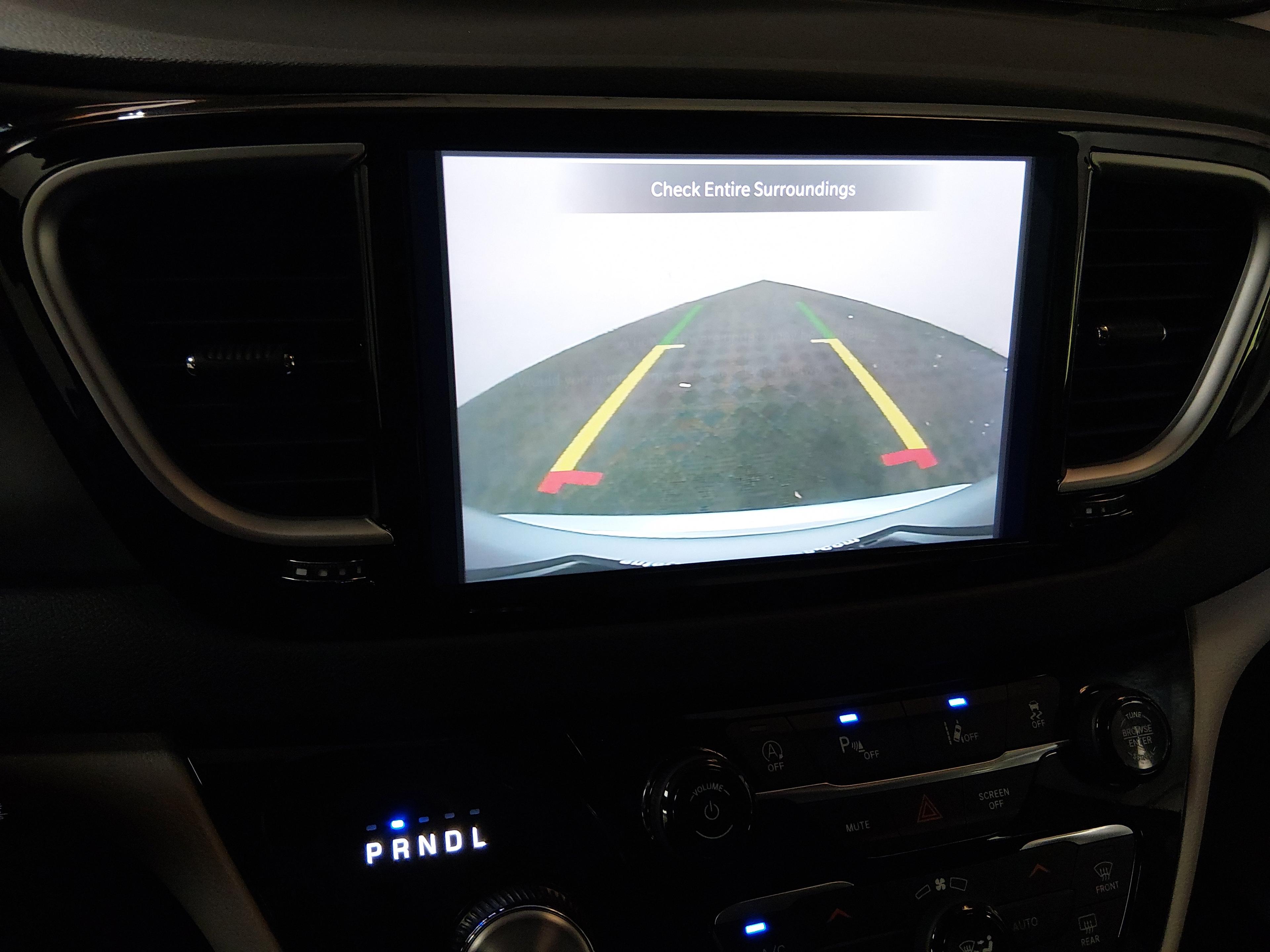 Chrysler Pacifica Touring L Fwd - Thumbnail 16