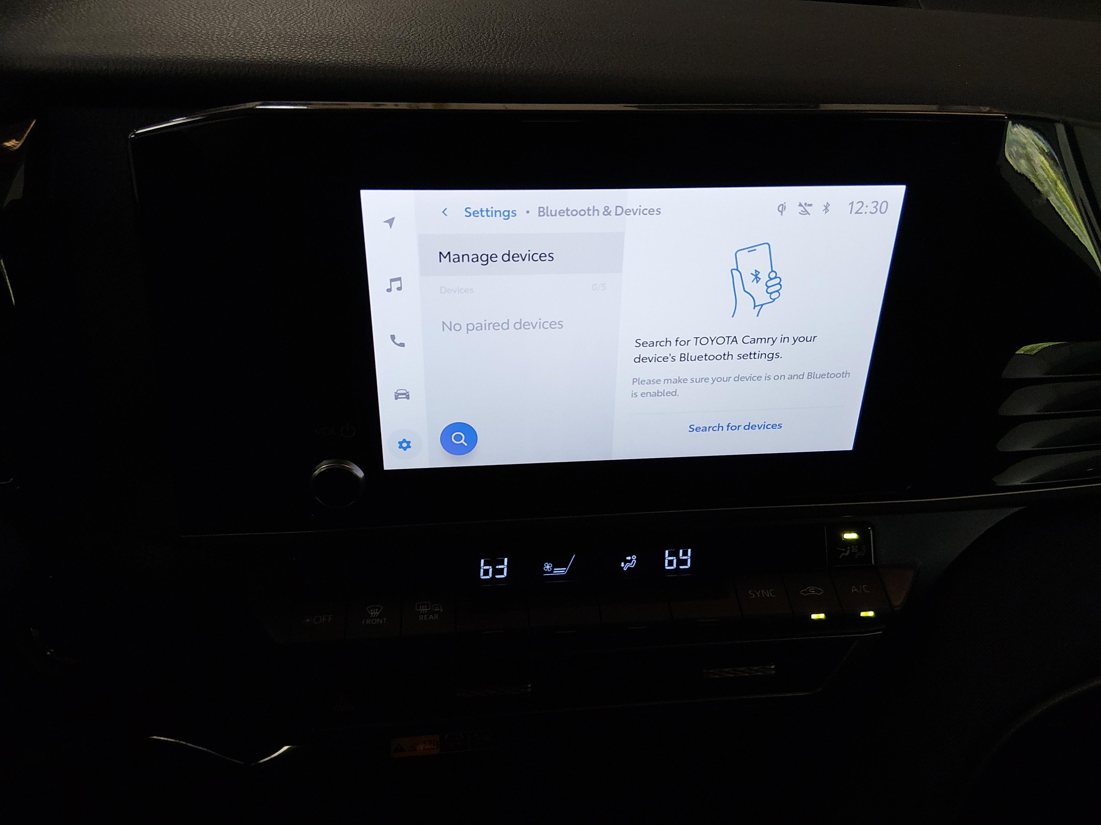 Toyota Camry Le - Thumbnail 19