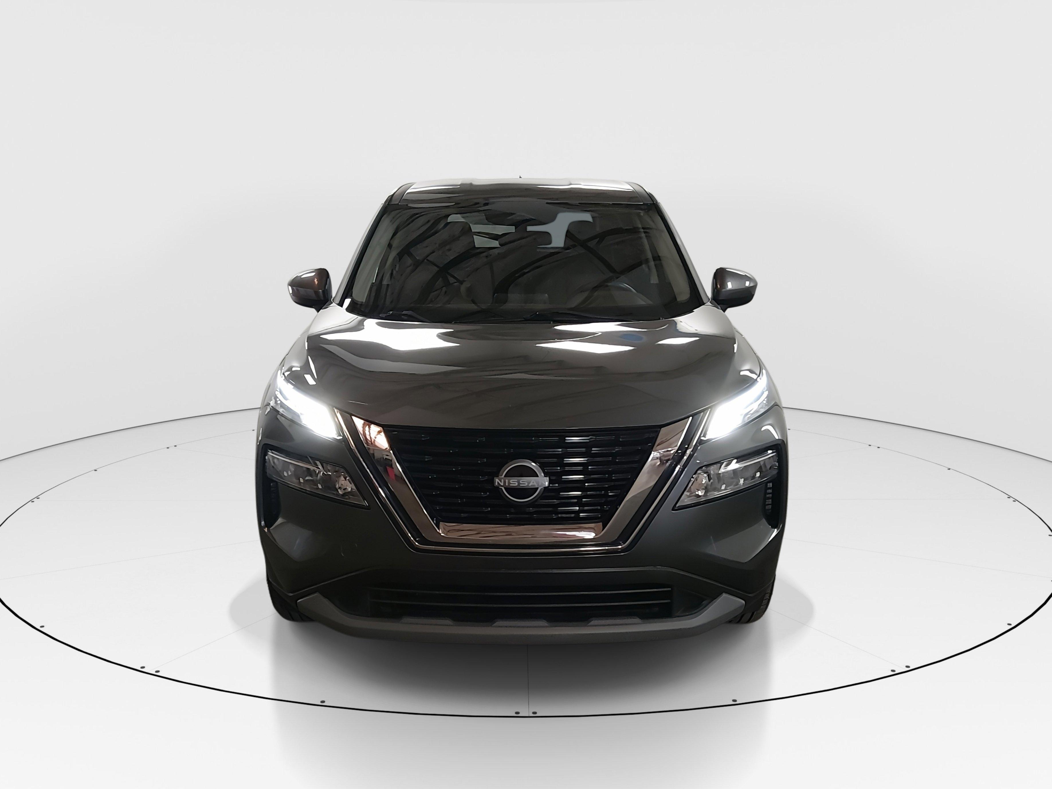 Nissan Rogue - Thumbnail 2