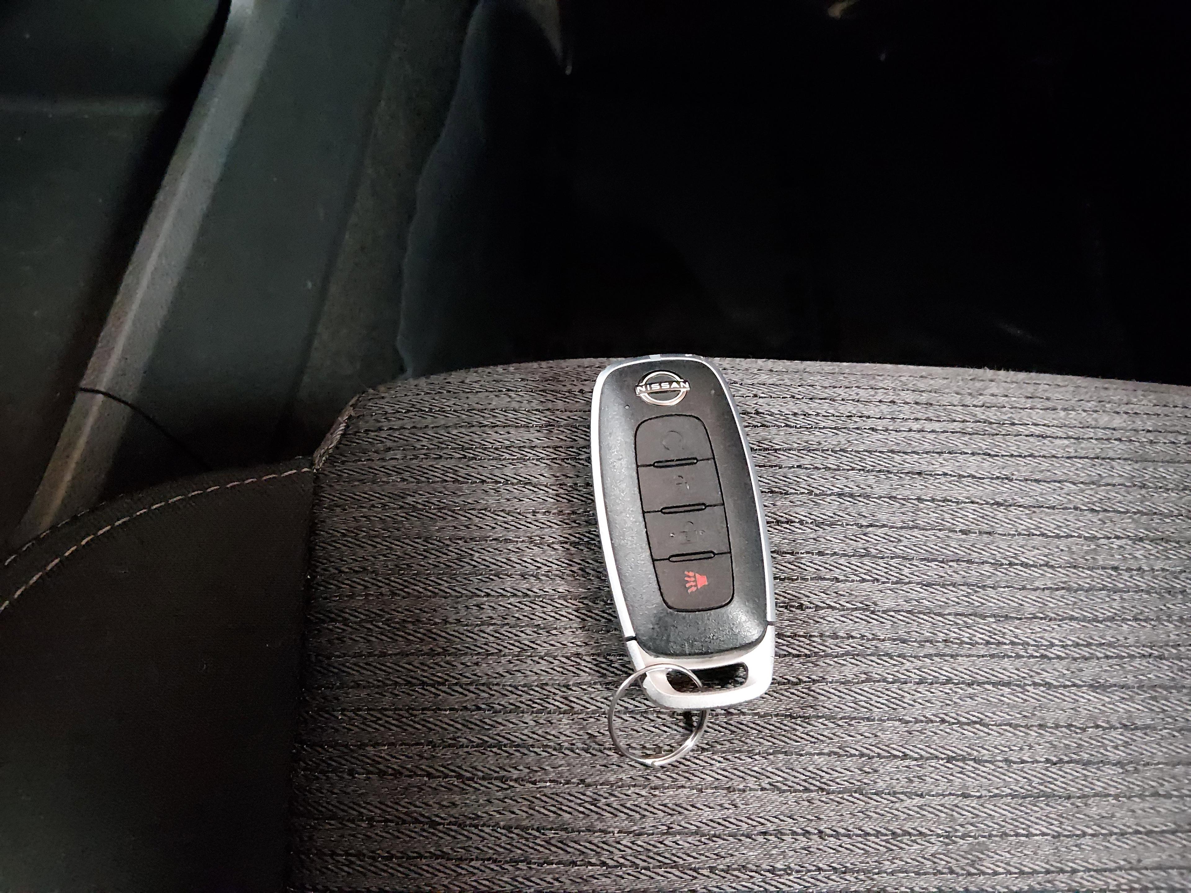 Nissan Rogue - Thumbnail 15