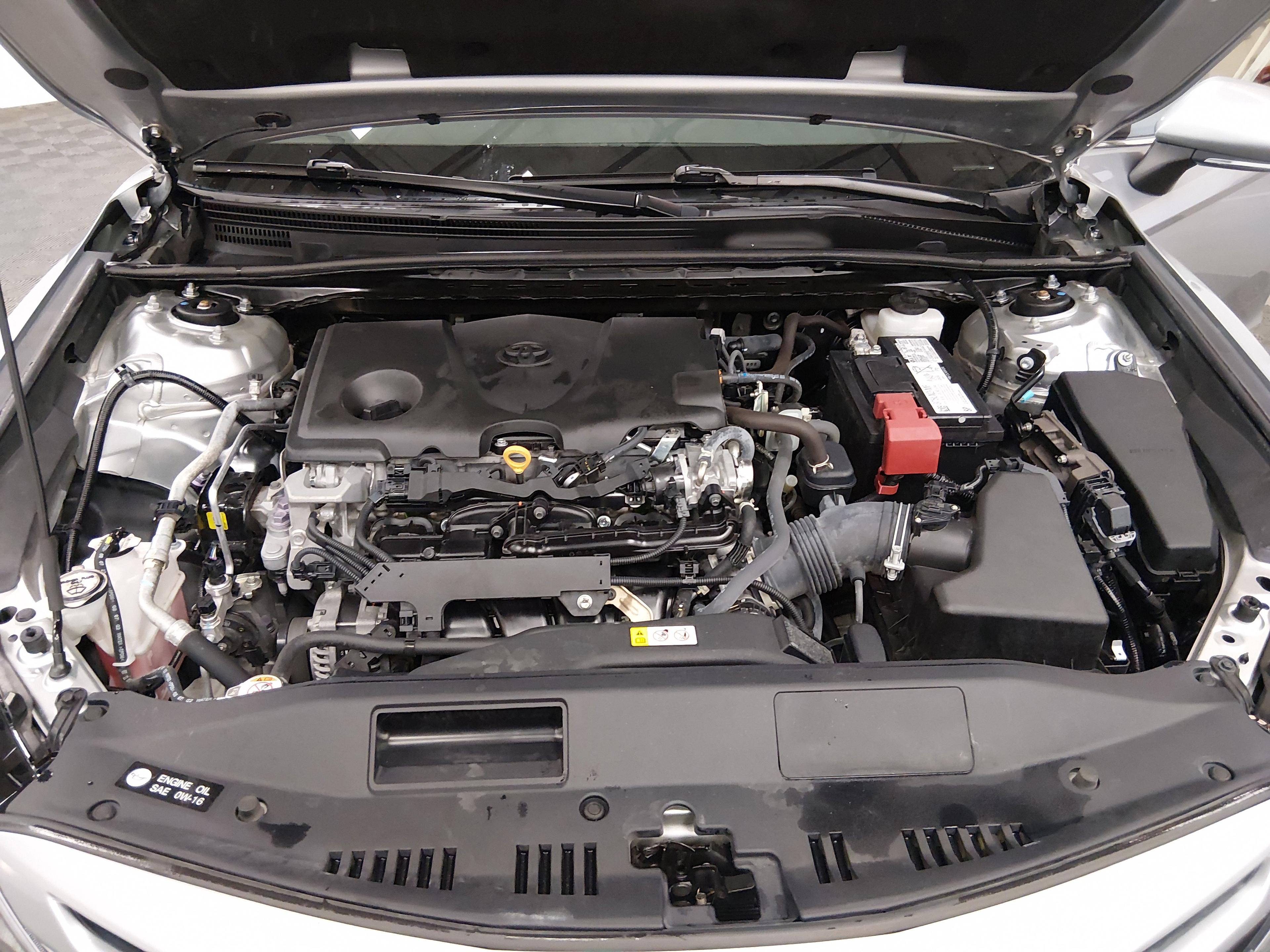 Toyota Camry Se Auto - Thumbnail 9