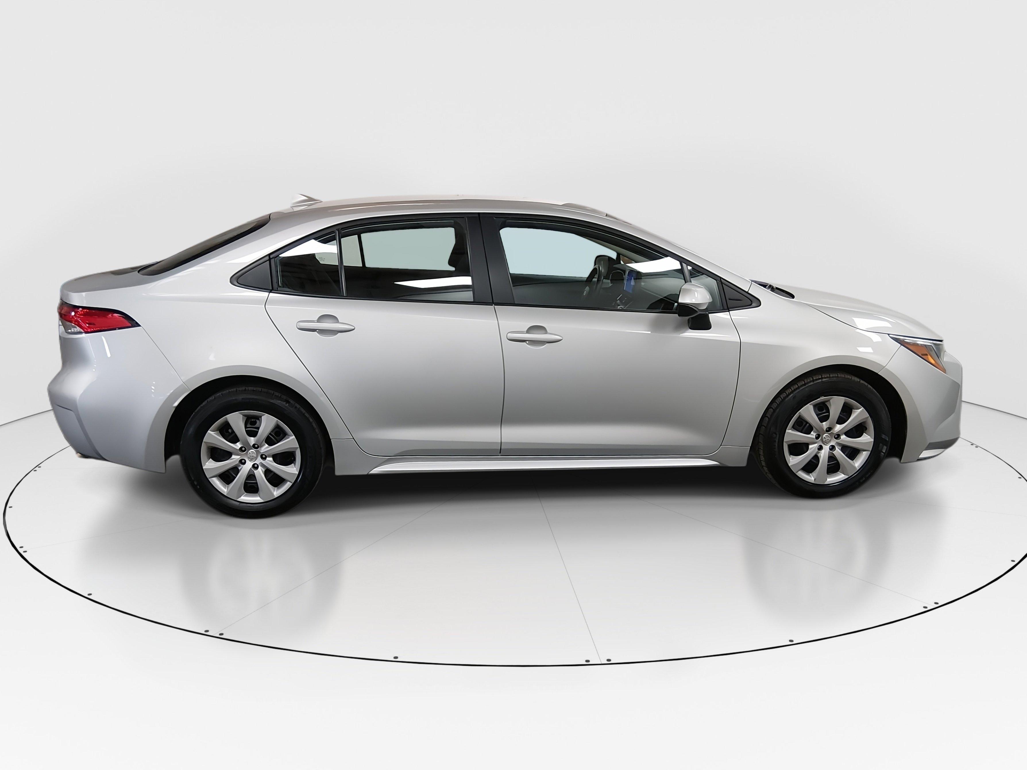 Toyota Corolla Le Cvt - Thumbnail 8